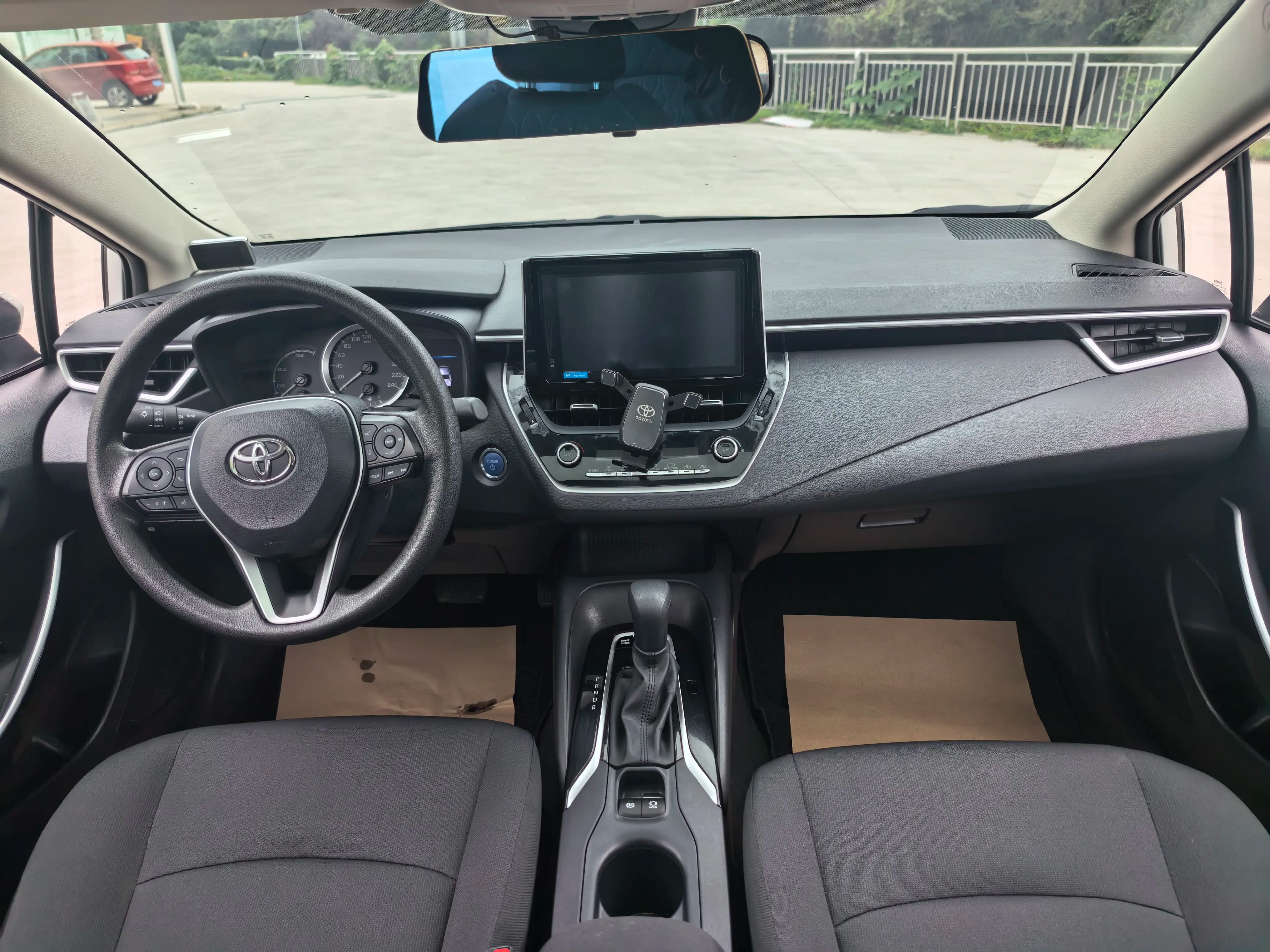 Toyota Corolla 2021 г. 67118 км. — фото 12