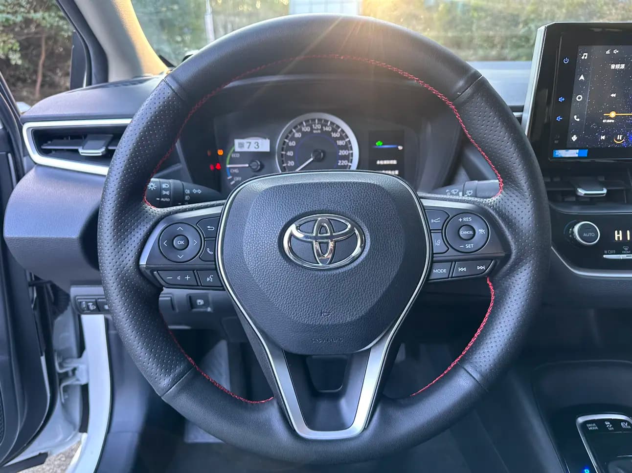 Toyota Corolla 2022 г. 46119 км. — фото 13
