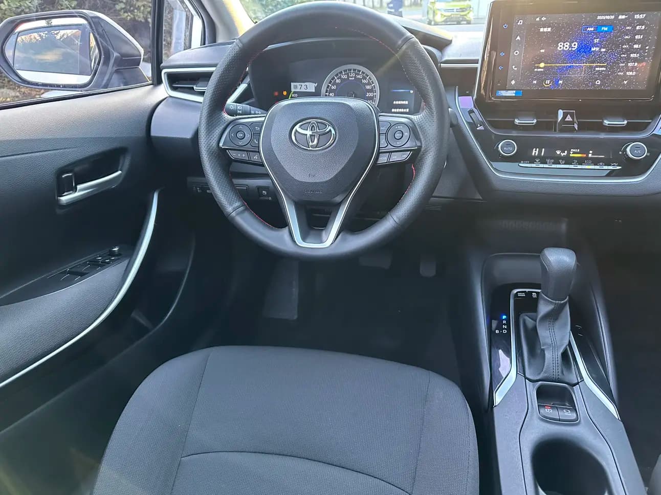 Toyota Corolla 2022 г. 46119 км. — фото 16