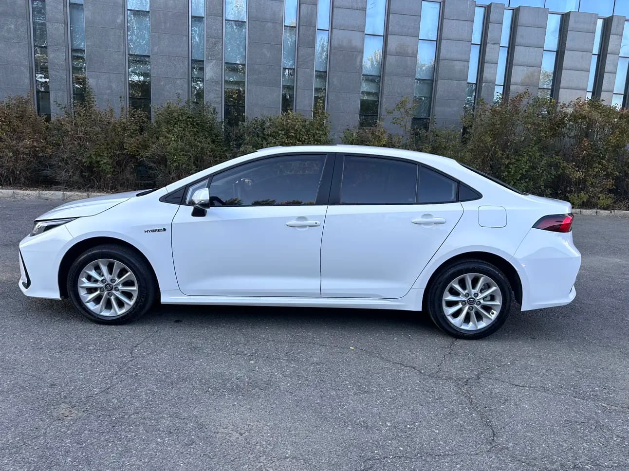 Toyota Corolla 2022 г. 46119 км. — фото 4