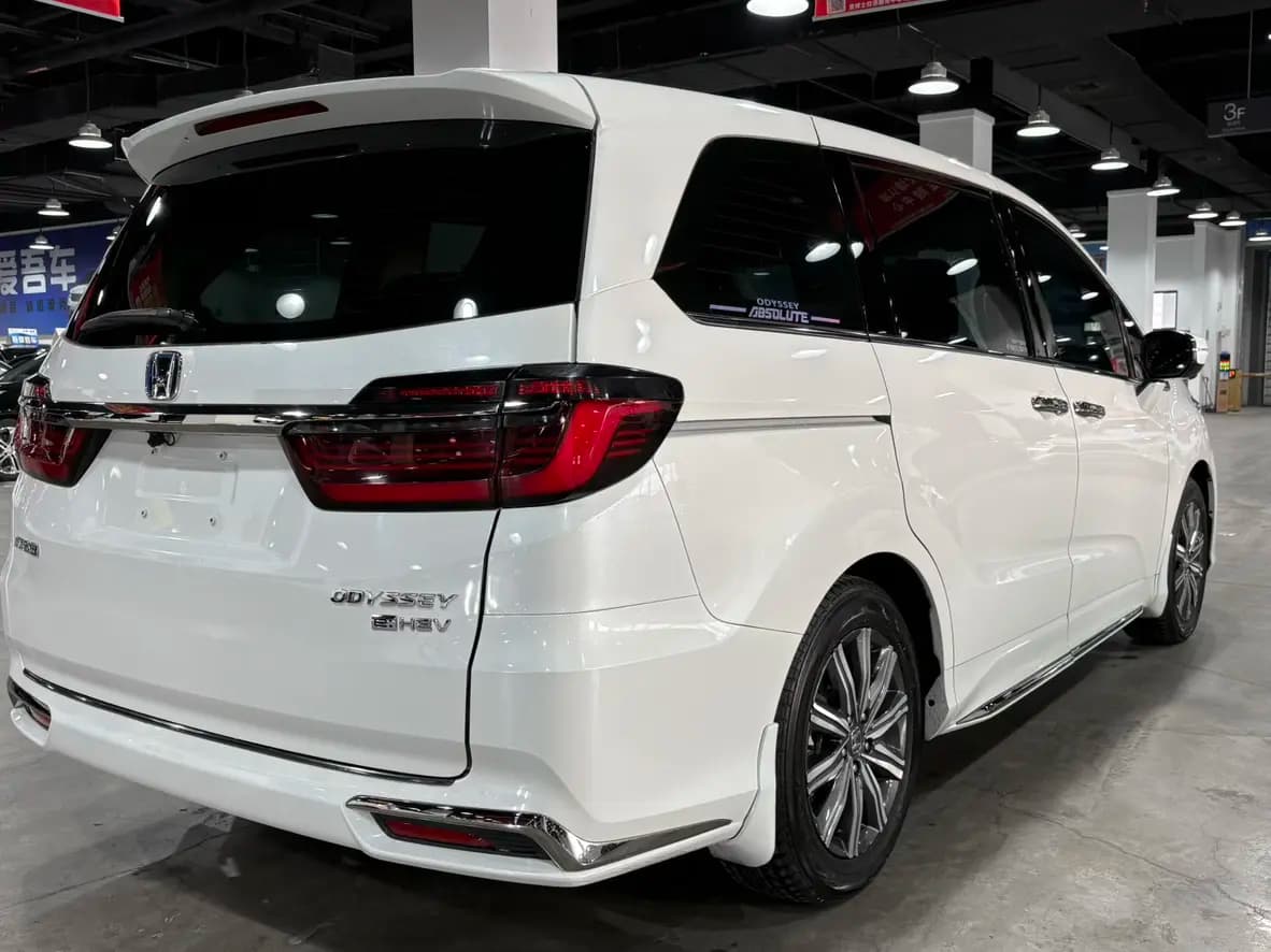 Honda Odyssey 2022 г. 30000 км. — фото 6