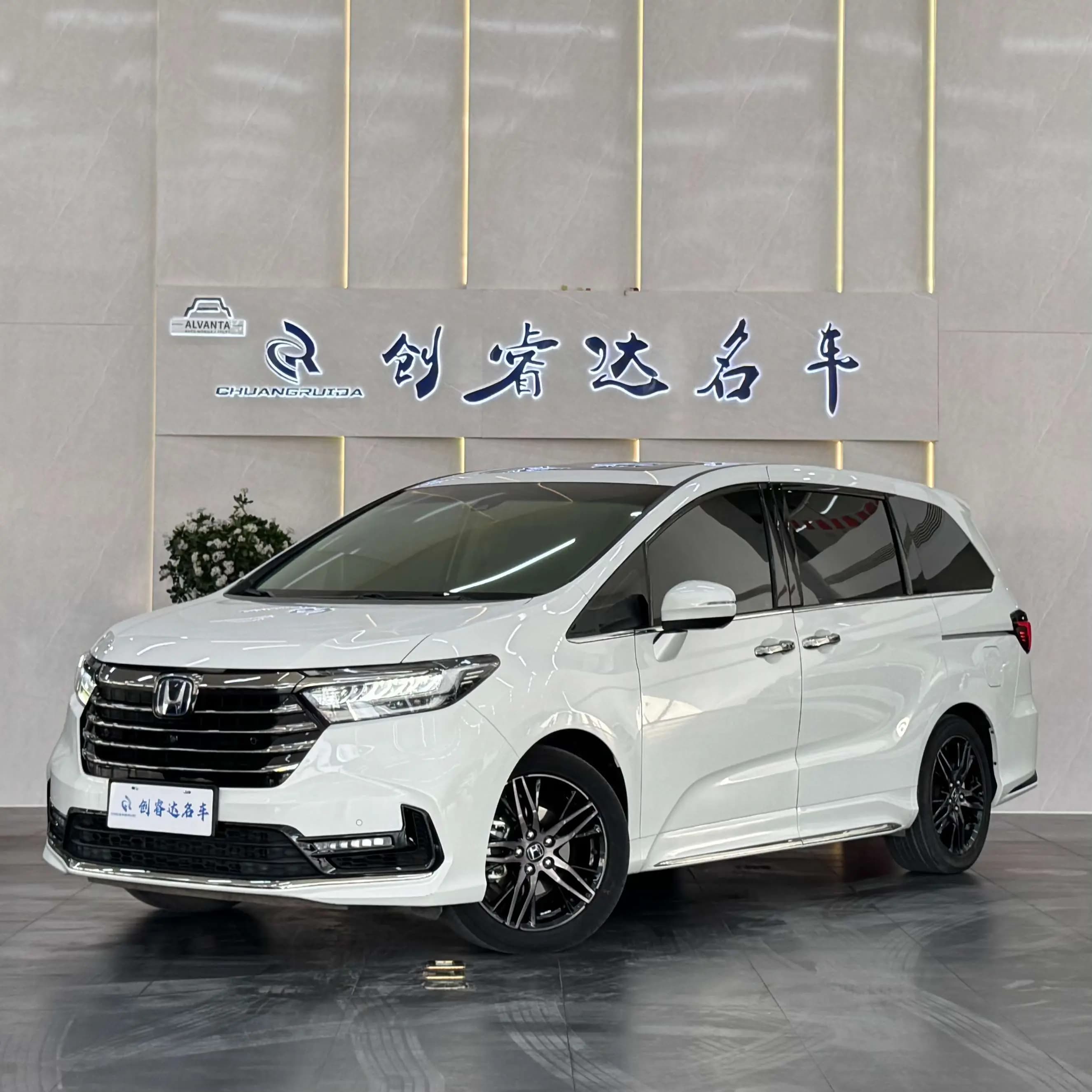 Honda Odyssey 2022 г. 45000 км.