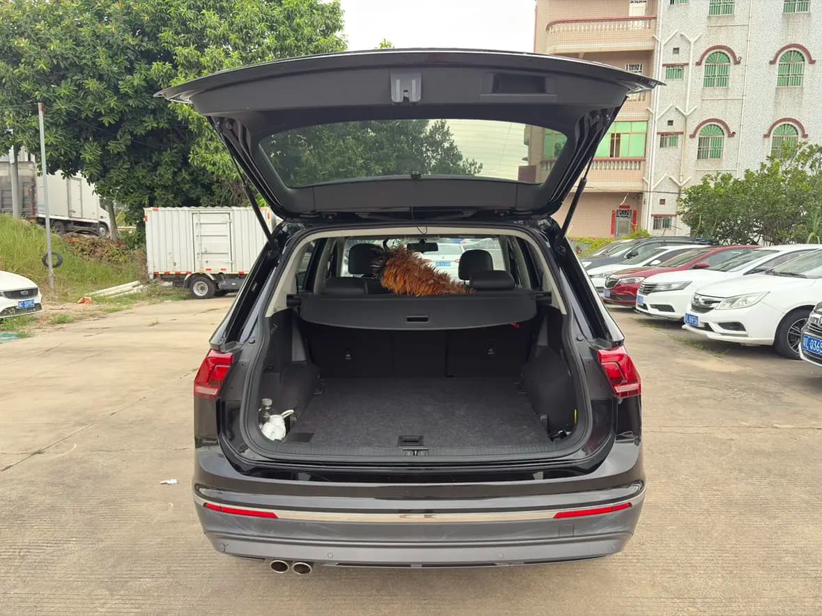 Volkswagen Tiguan L 2021 г. 83020 км. — фото 14