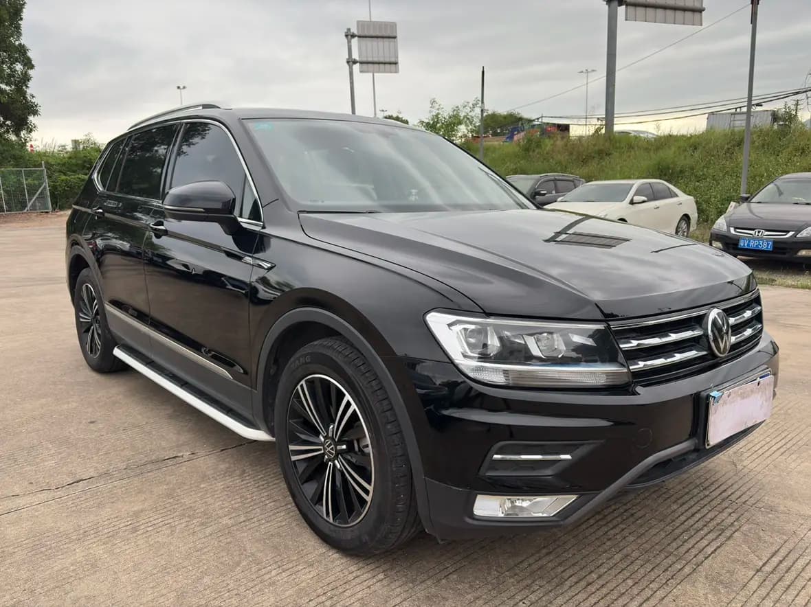 Volkswagen Tiguan L 2021 г. 83020 км. — фото 3