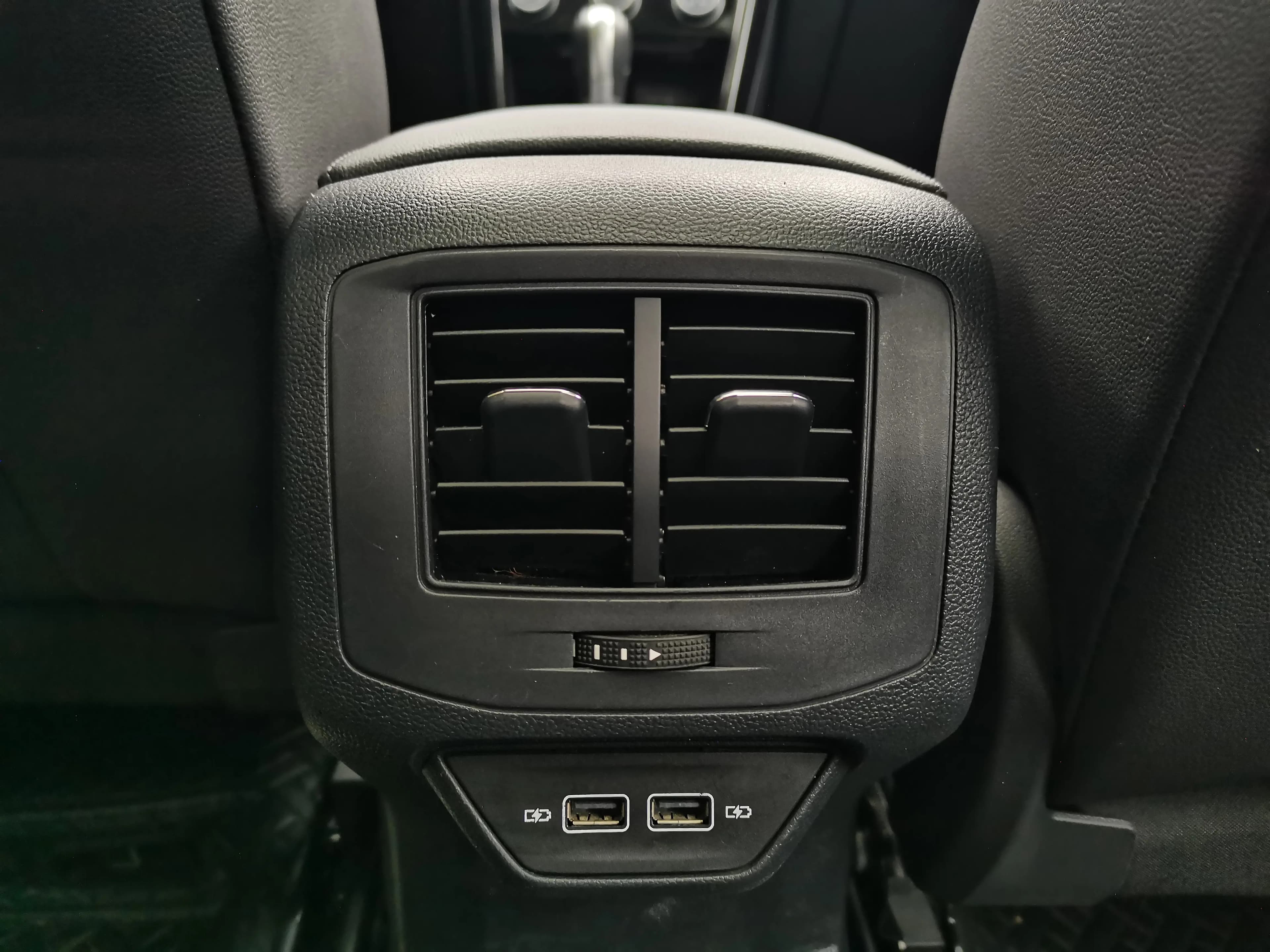 Volkswagen T-Roc 2022 г. 53137 км. — фото 9