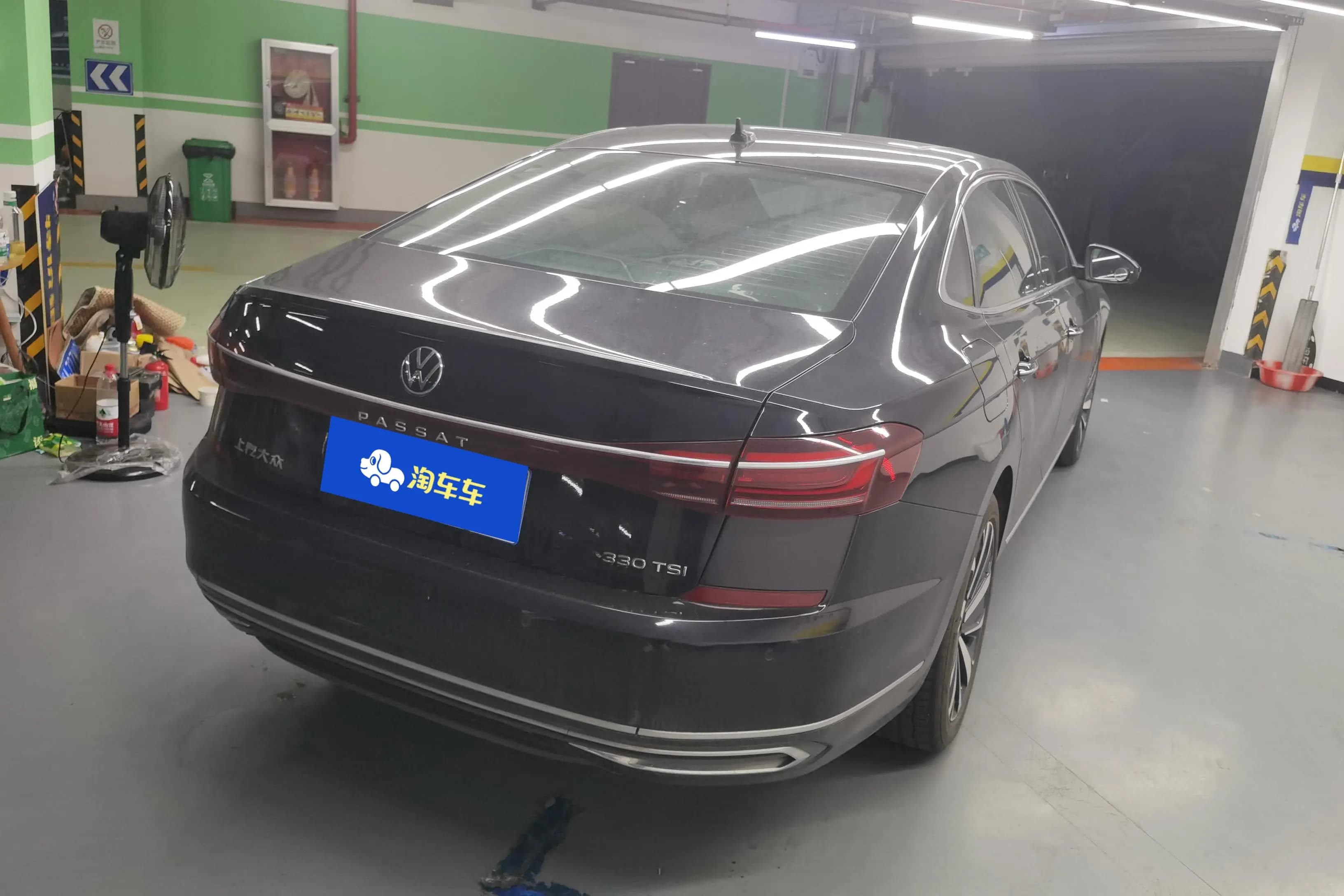 Volkswagen Passat 2023 г. 38335 км. — фото 3