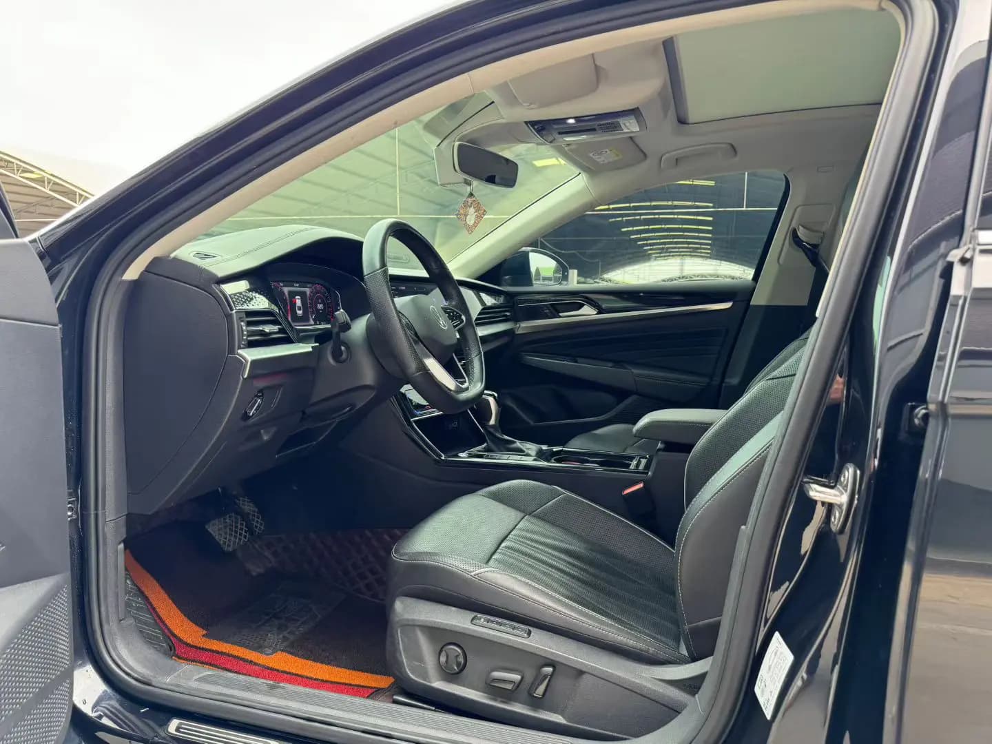 Volkswagen Passat 2022 г. 83136 км. — фото 8