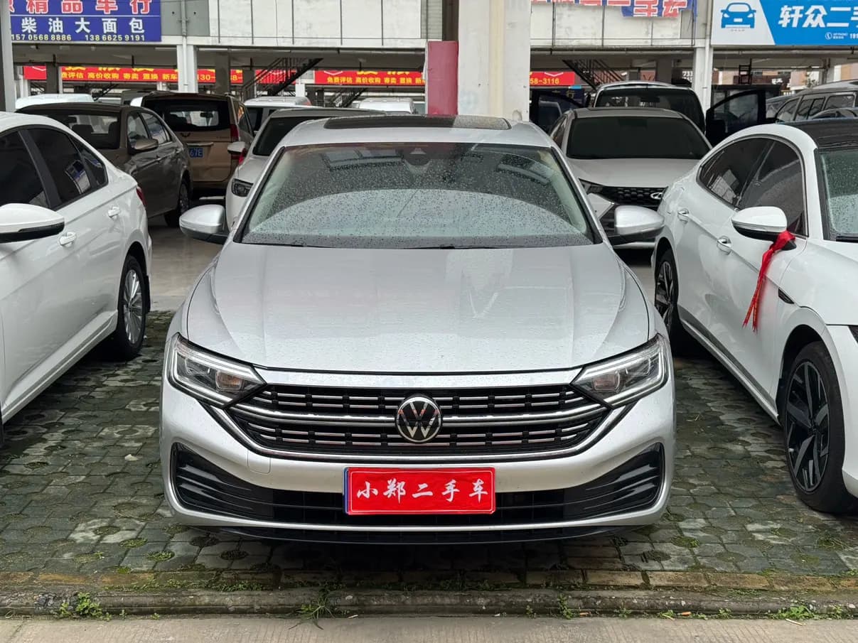 Volkswagen Sagitar 2023 г. 49002 км. — фото 2