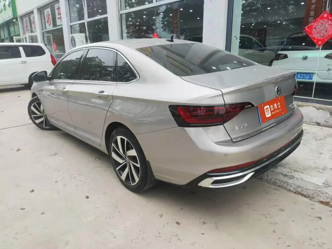 Volkswagen Sagitar 2022 г. 34003 км. — фото 2