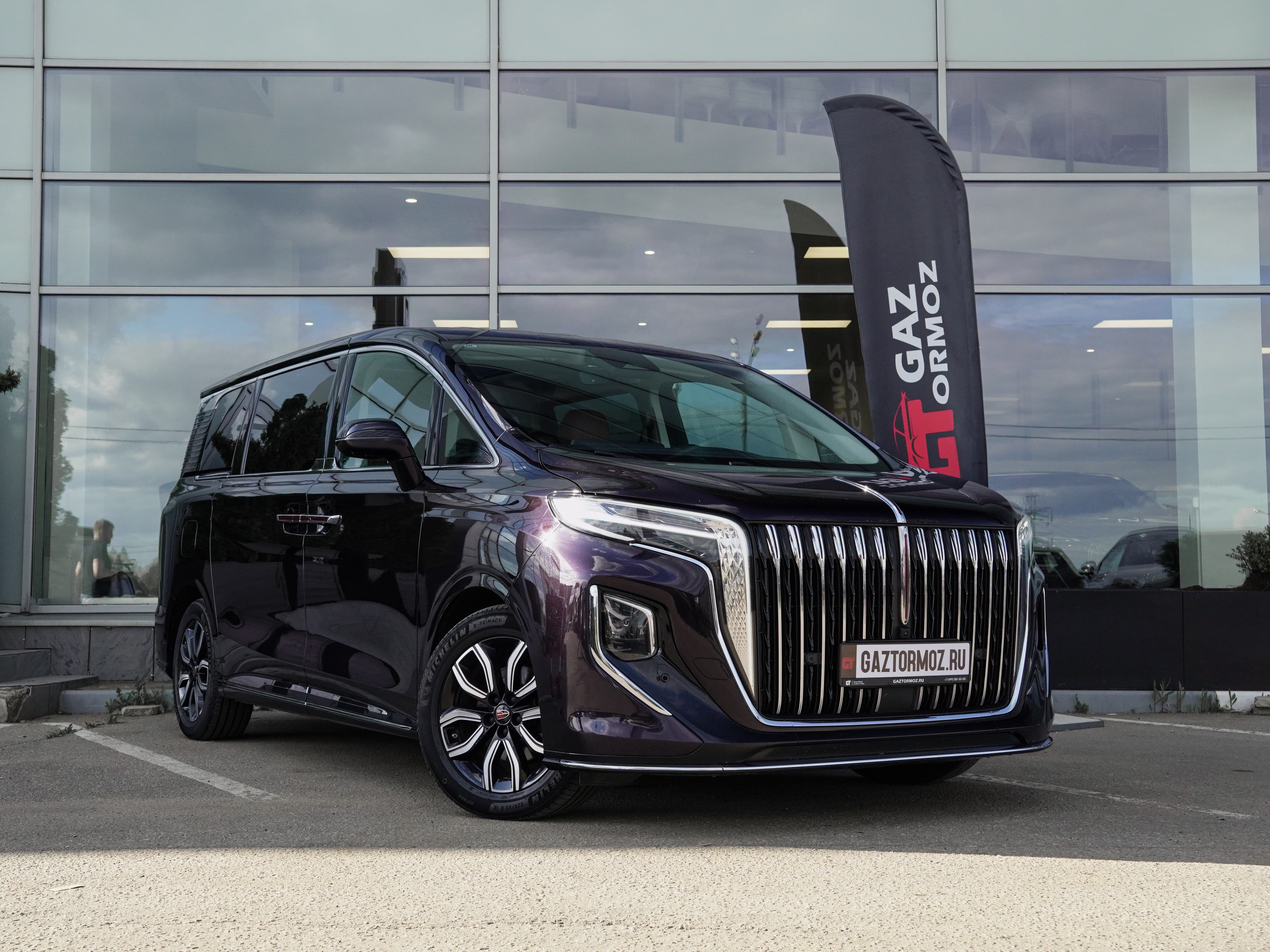 Hongqi HQ9 — фото 3