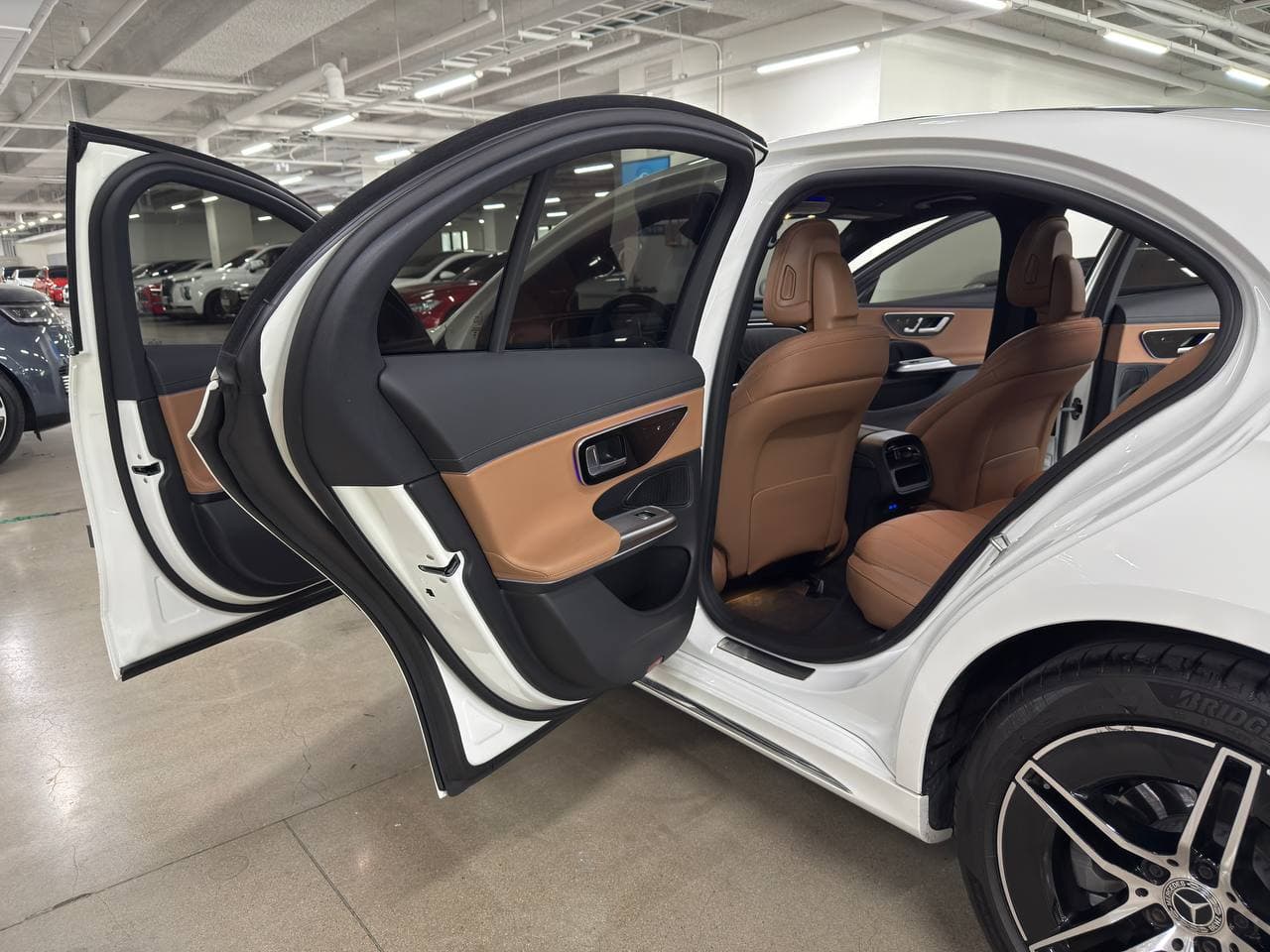 Mercedes-Benz E-класс — фото 43