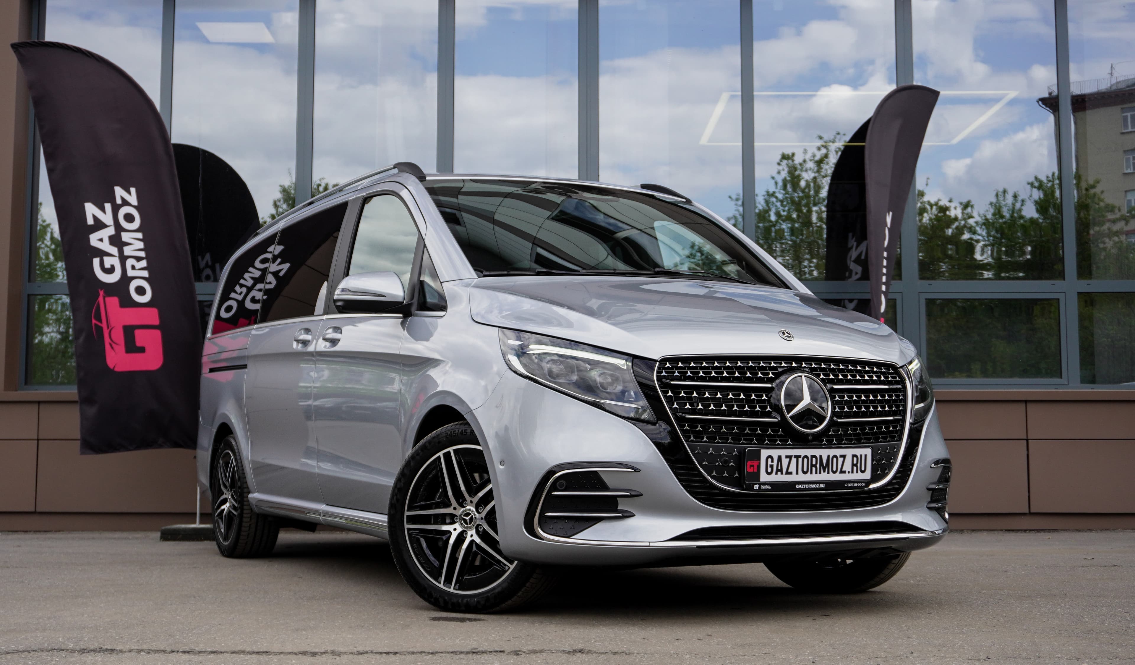 Mercedes-Benz V-класс — фото 10
