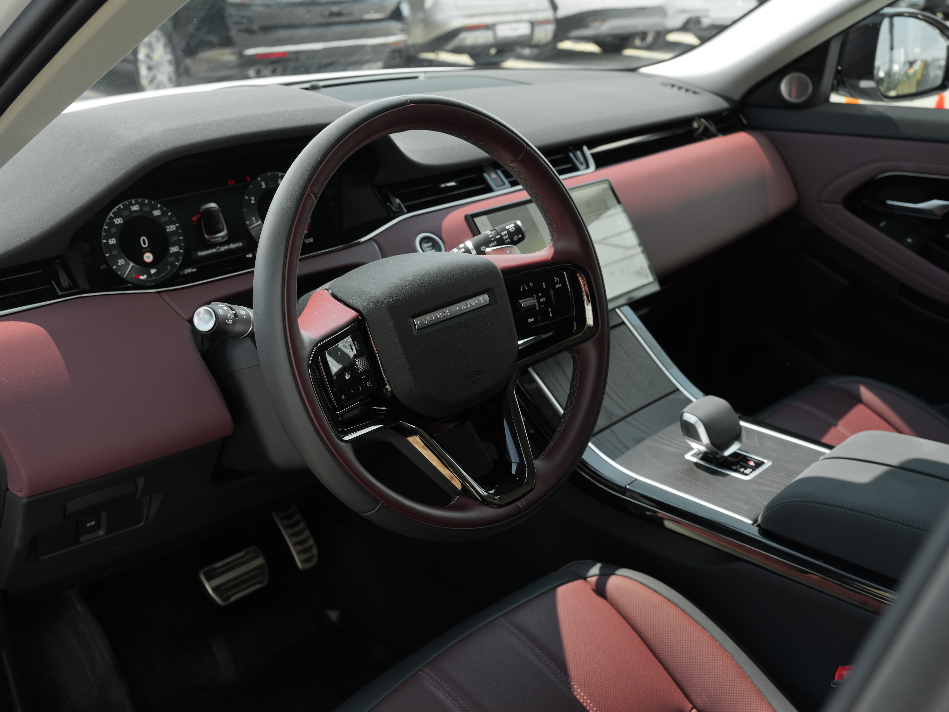 Land Rover Range Rover Evoque — фото 11