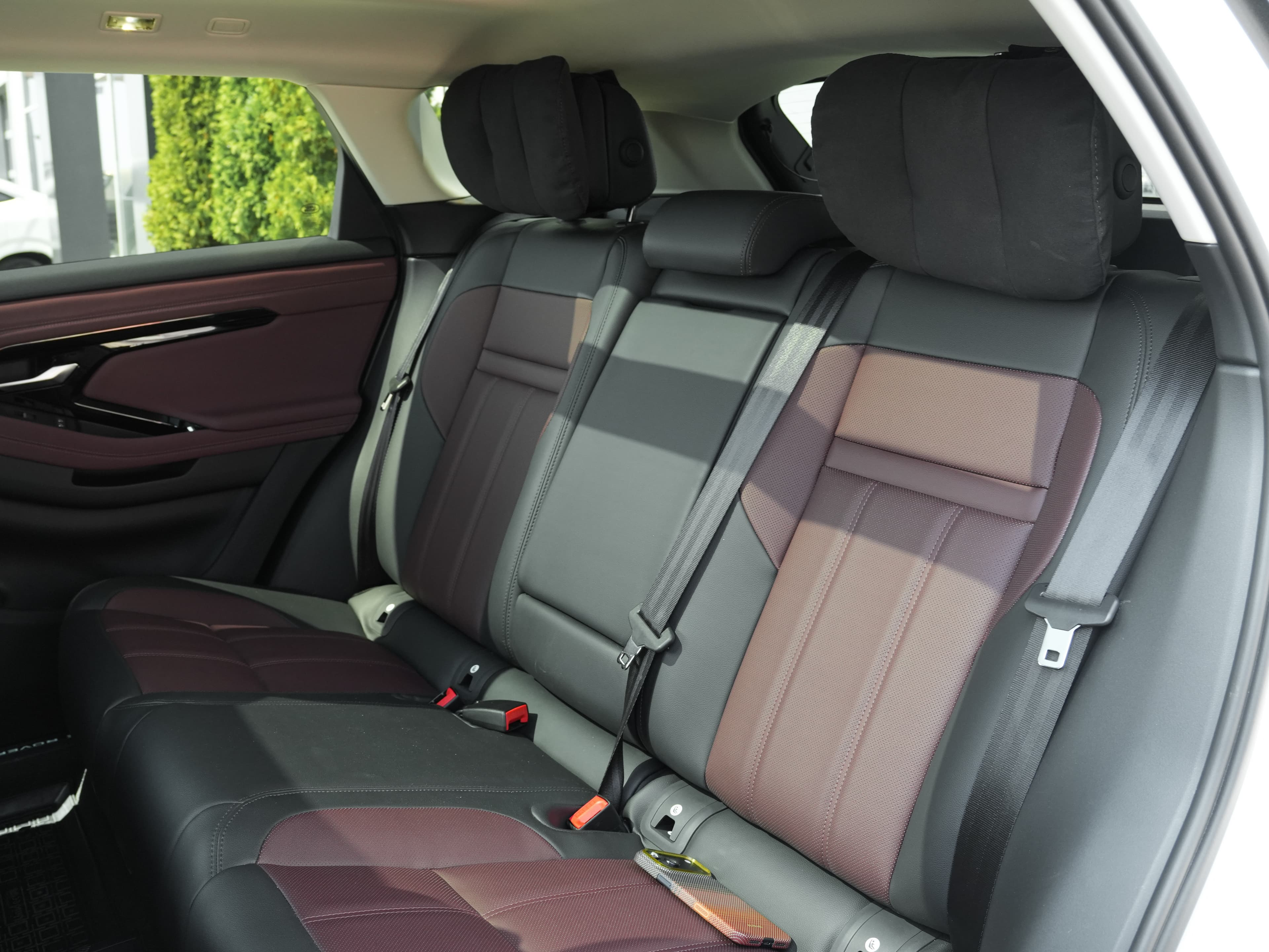 Land Rover Range Rover Evoque — фото 14