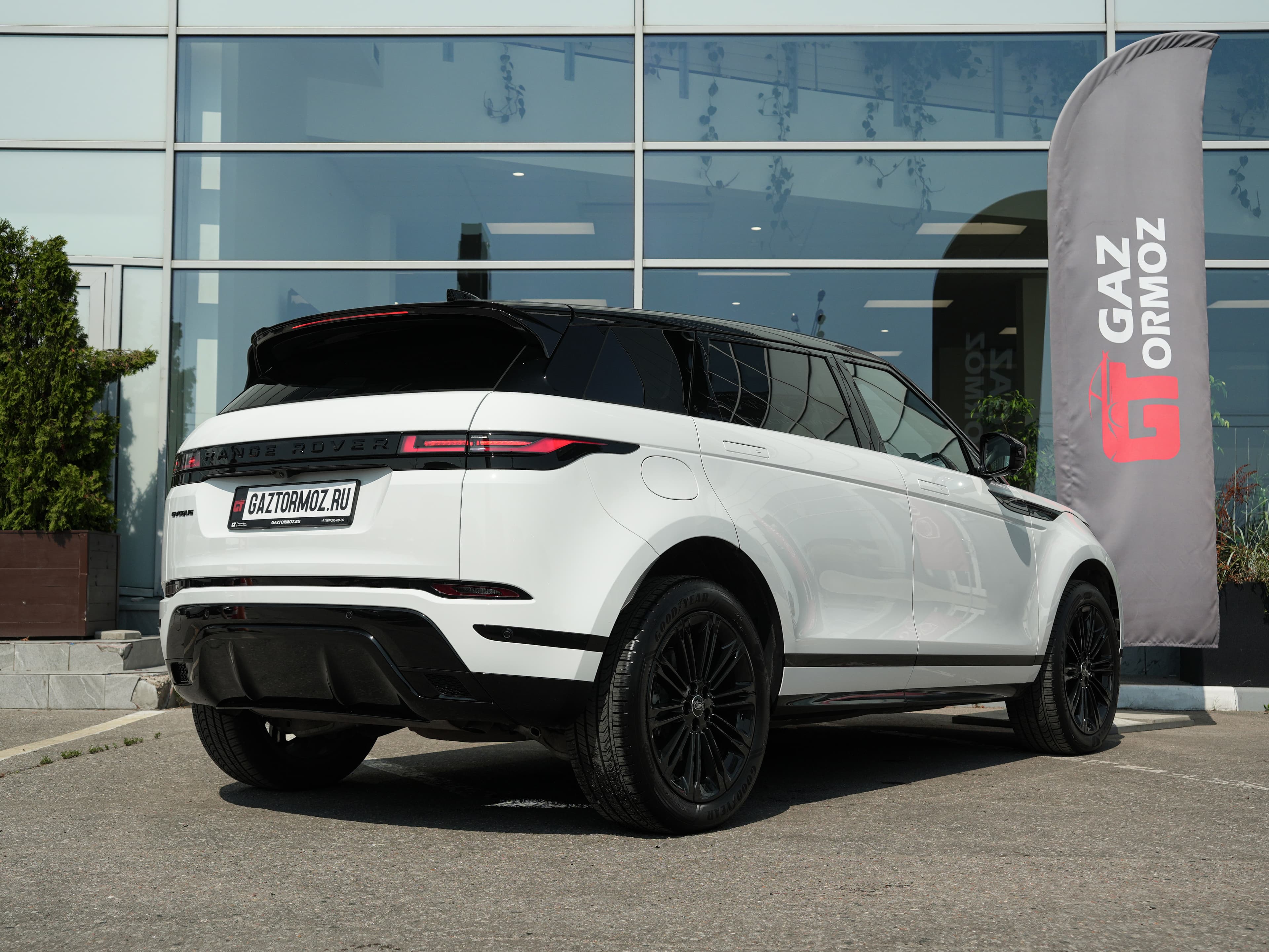 Land Rover Range Rover Evoque — фото 8