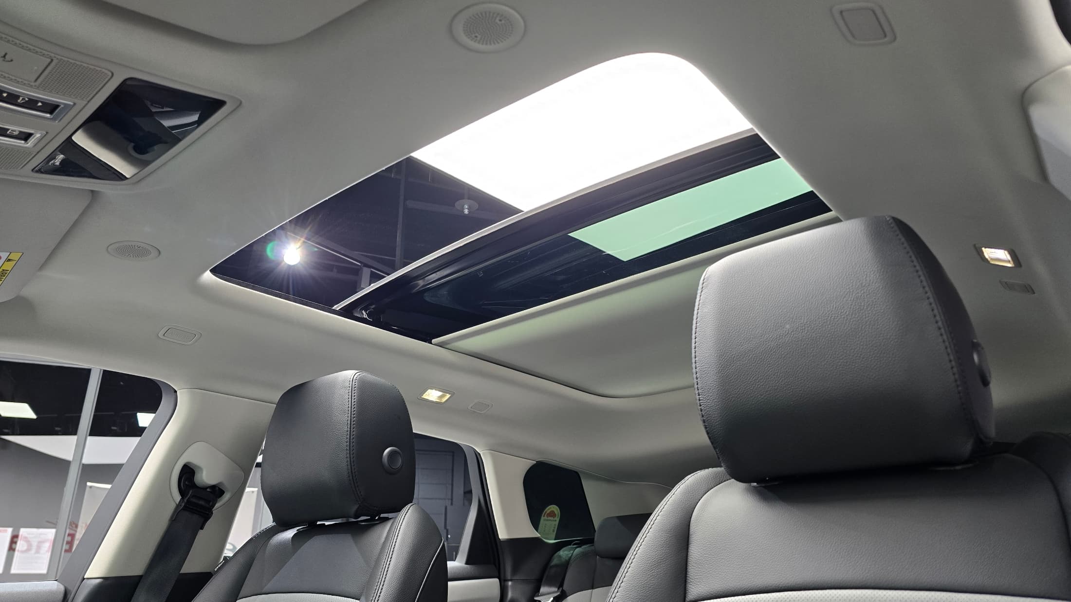 Land Rover Range Rover Evoque — фото 19