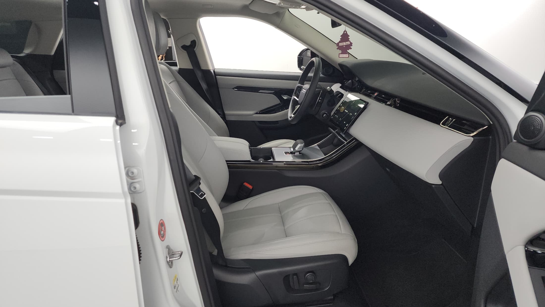 Land Rover Range Rover Evoque — фото 11