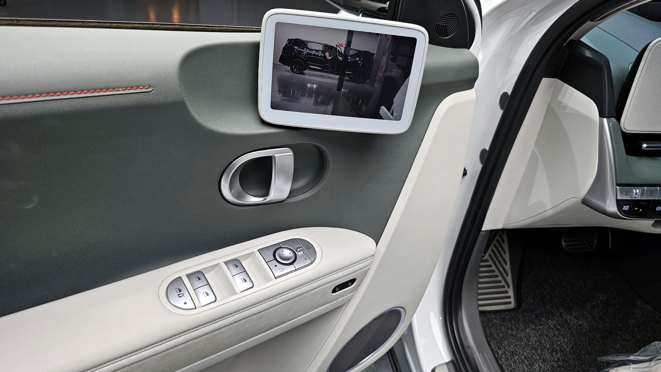 Hyundai IONIQ 5 — фото 18