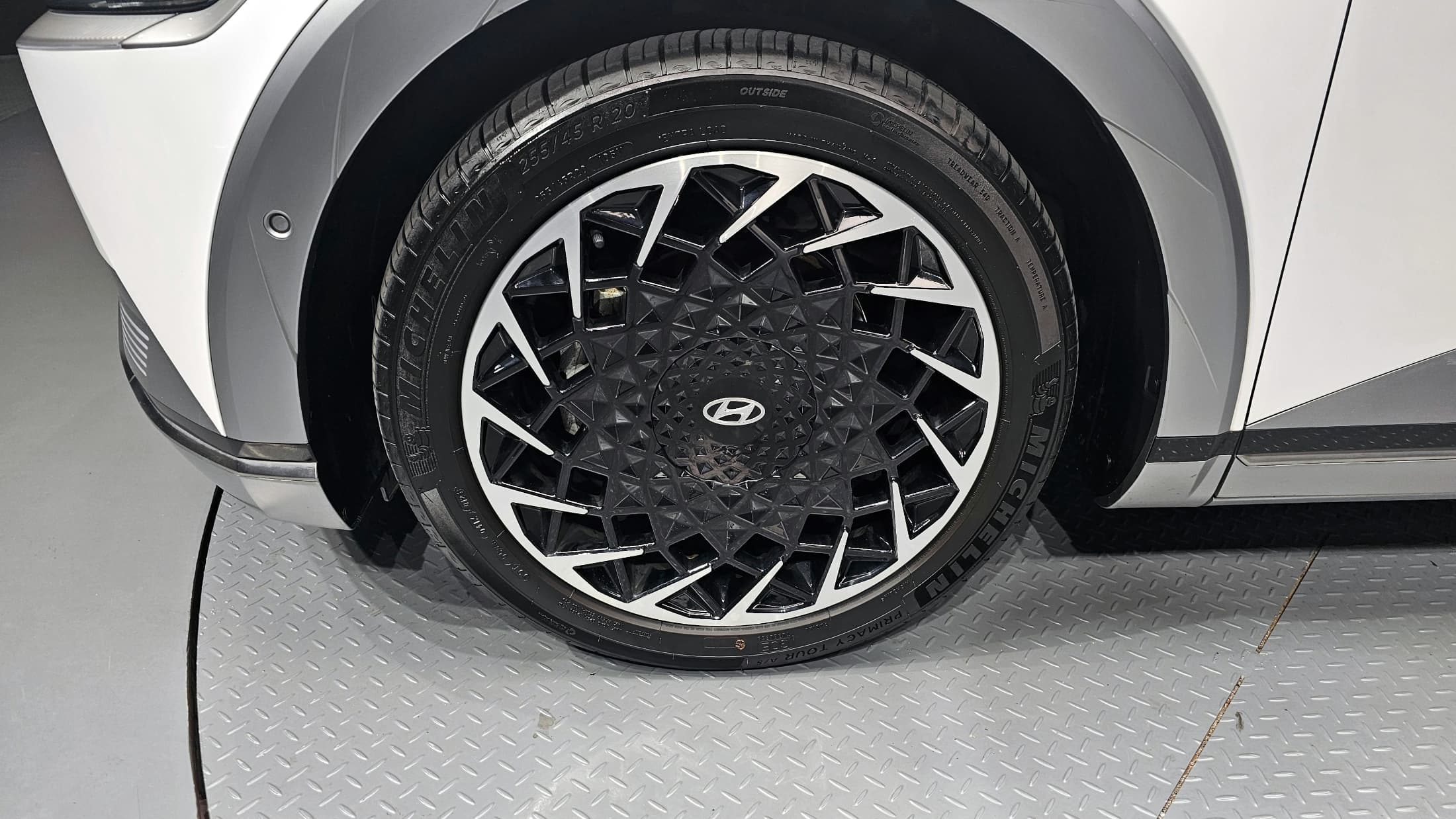 Hyundai IONIQ 5 — фото 5