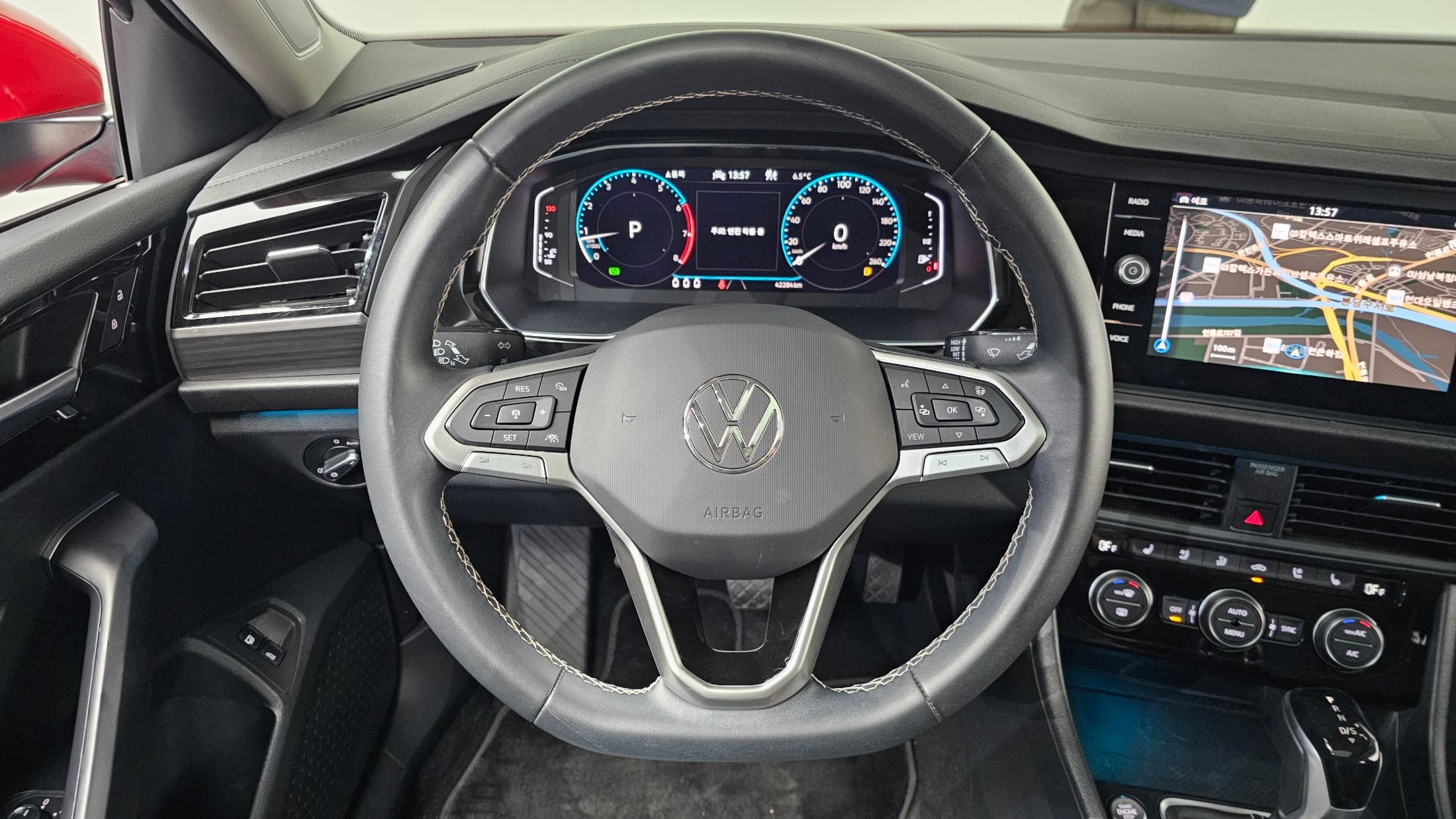 Volkswagen Jetta — фото 13