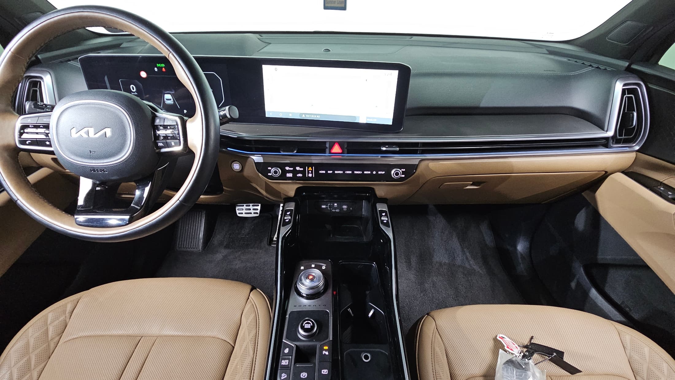 Kia Sorento — фото 14