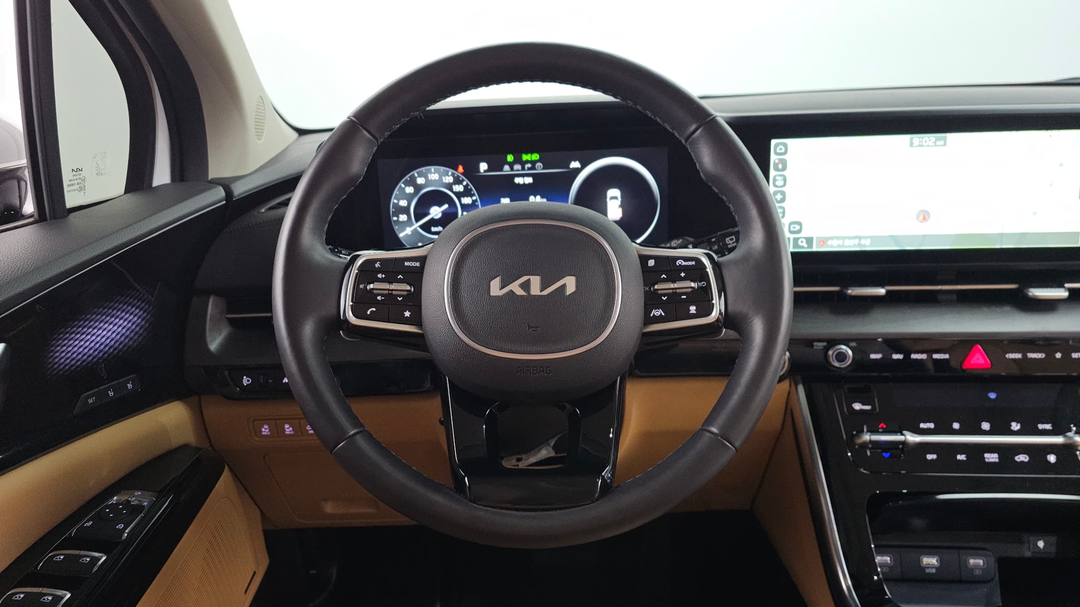Kia Carnival — фото 13