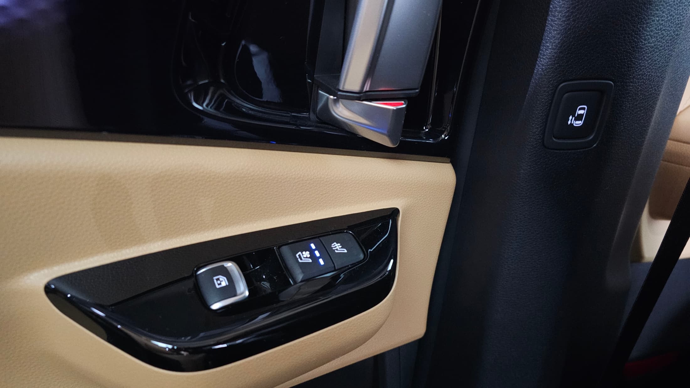 Kia Carnival — фото 18