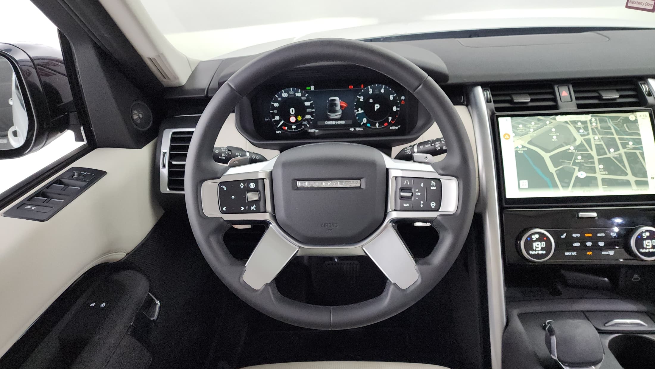 Land Rover Discovery — фото 13