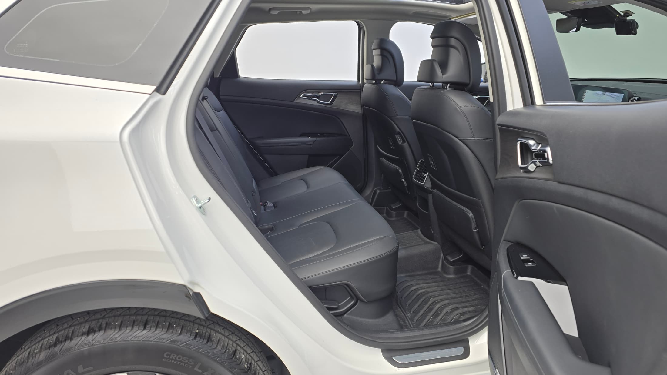Kia Sportage — фото 12