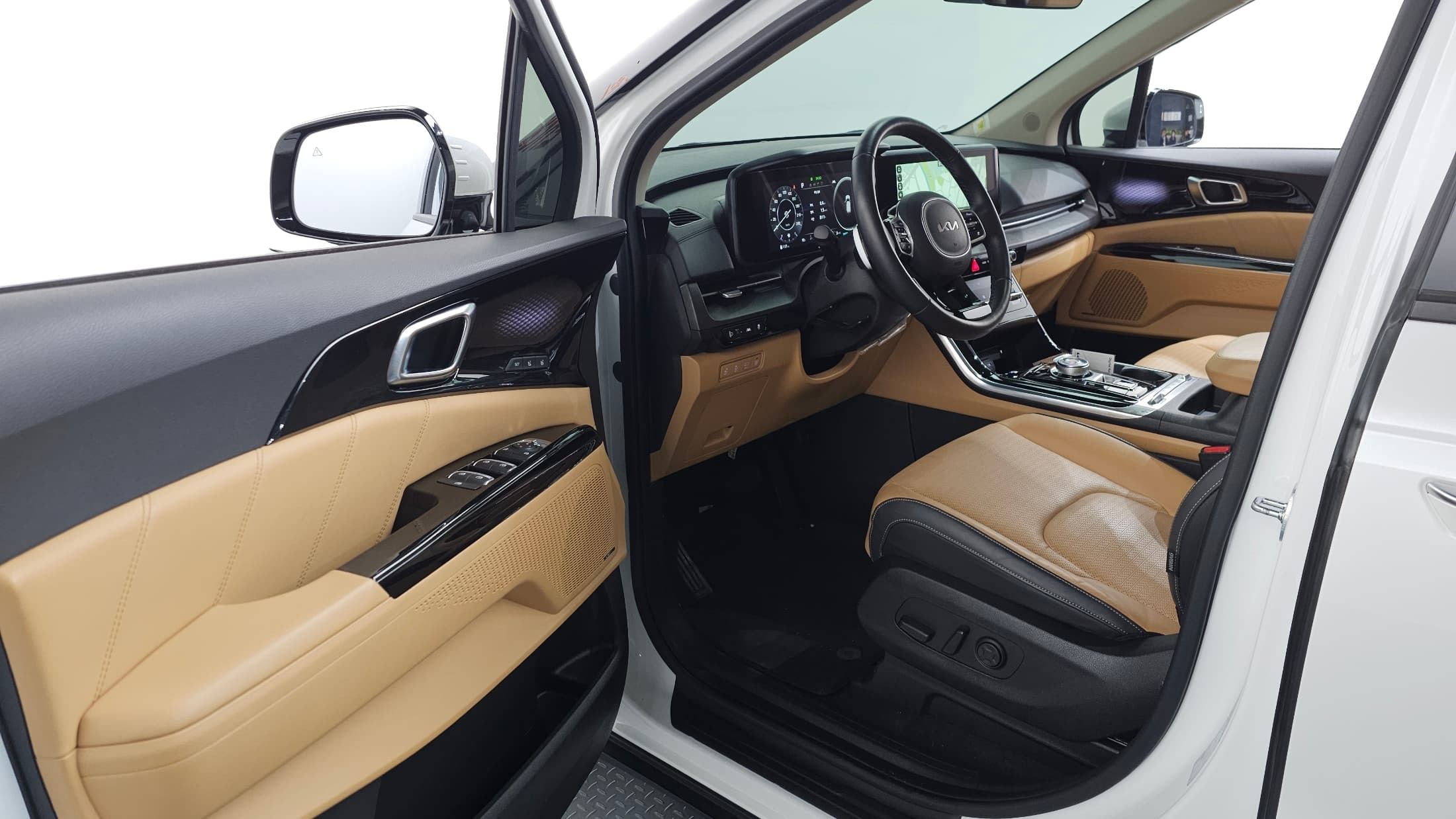 Kia Carnival — фото 10