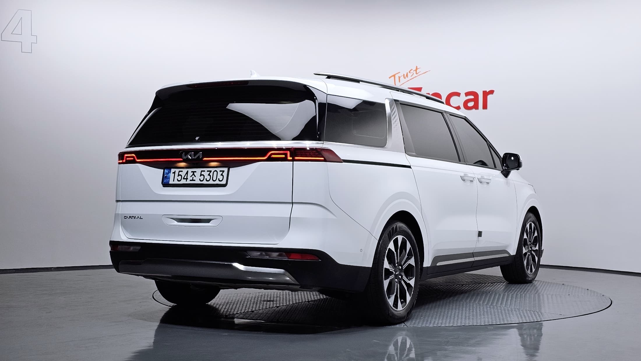 Kia Carnival — фото 2