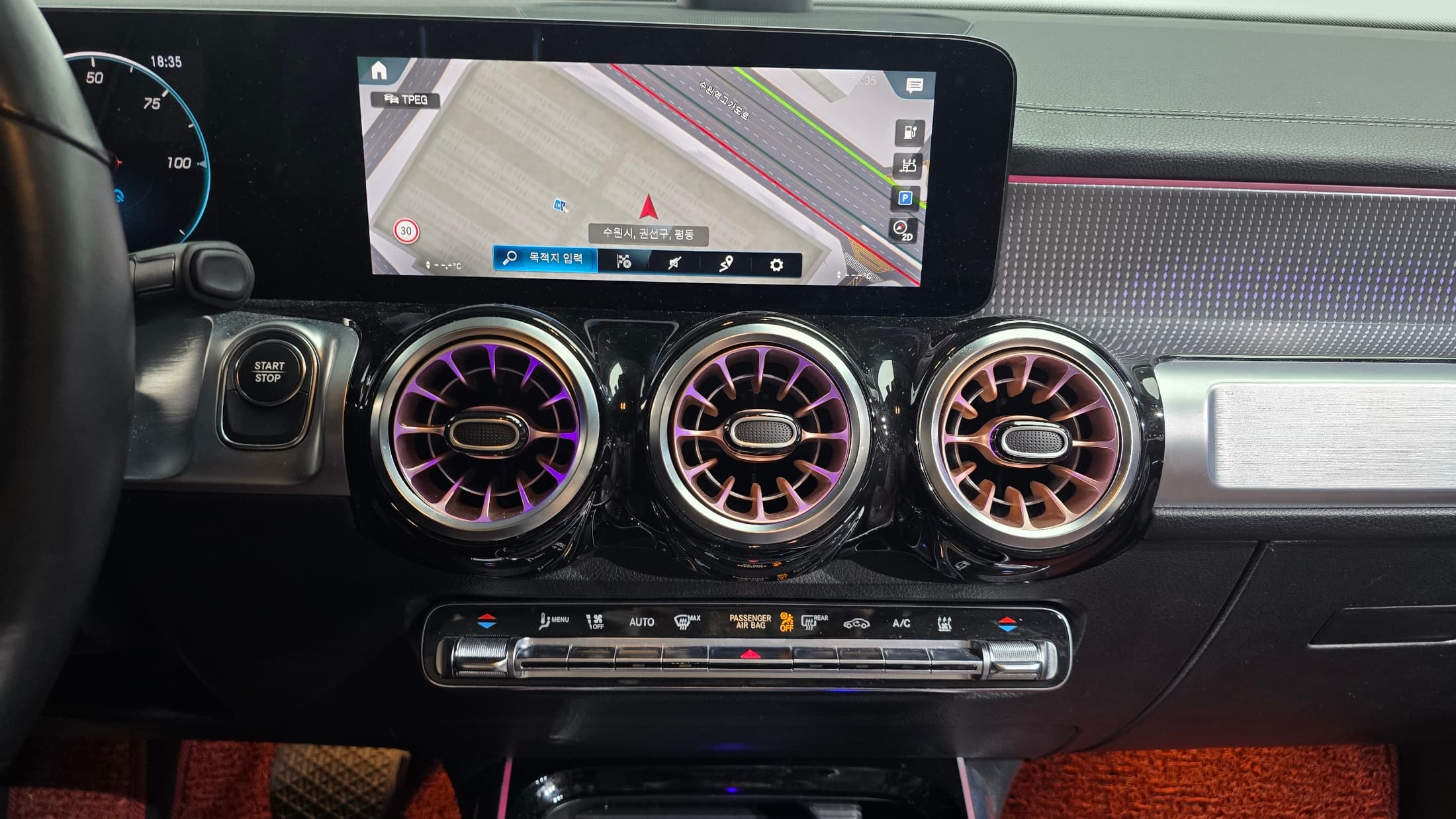 Mercedes-Benz EQB — фото 15