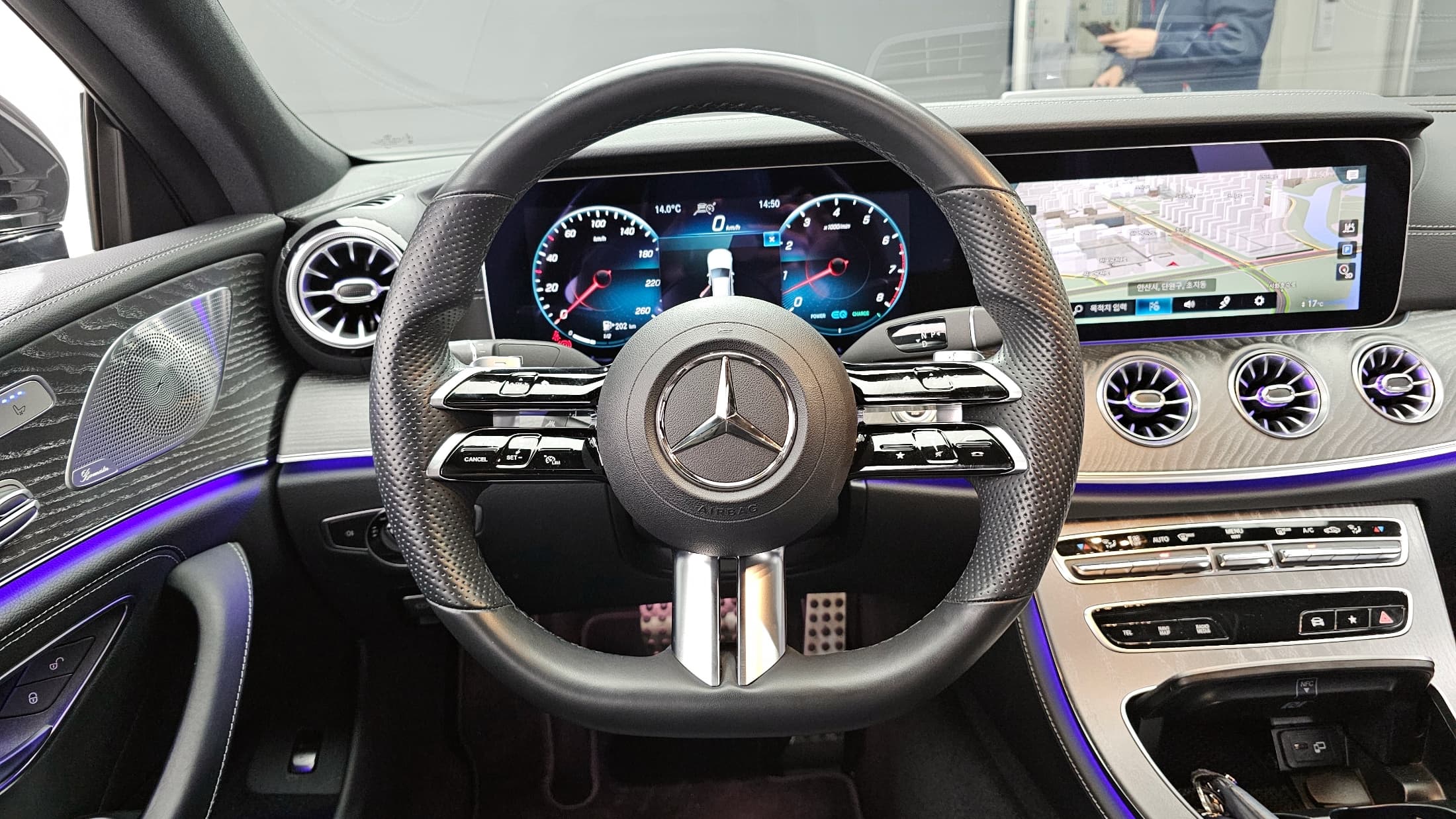 Mercedes-Benz CLS-класс — фото 13
