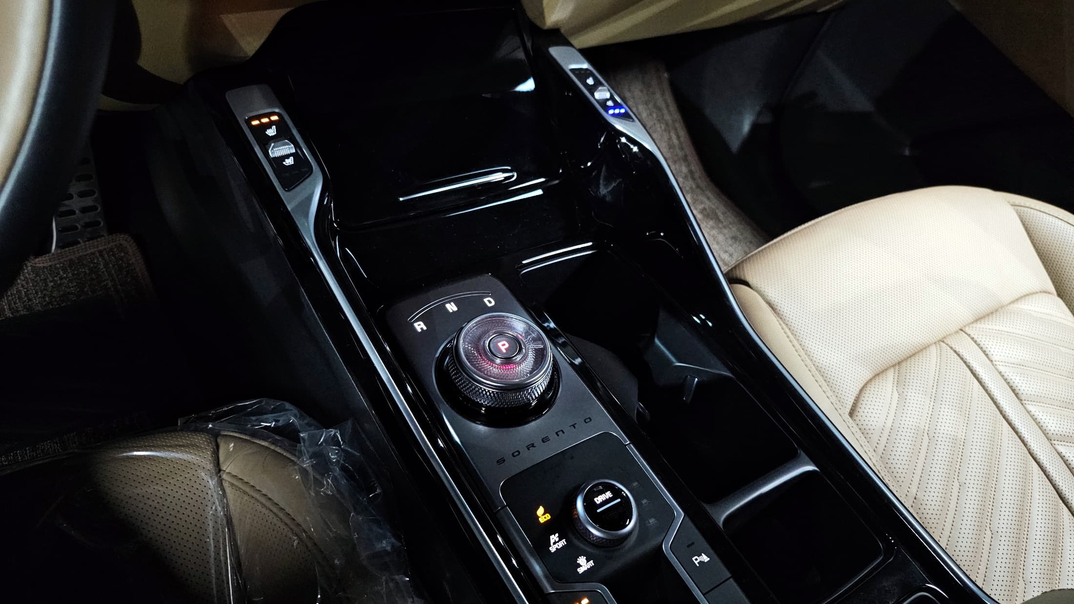 Kia Sorento — фото 9