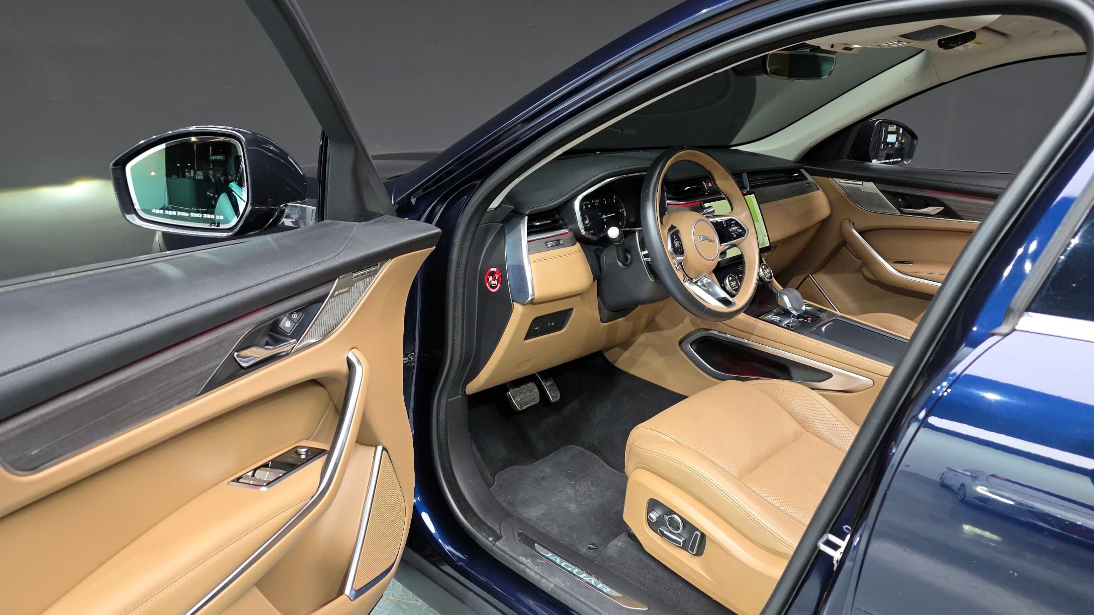 Jaguar F-Pace — фото 10
