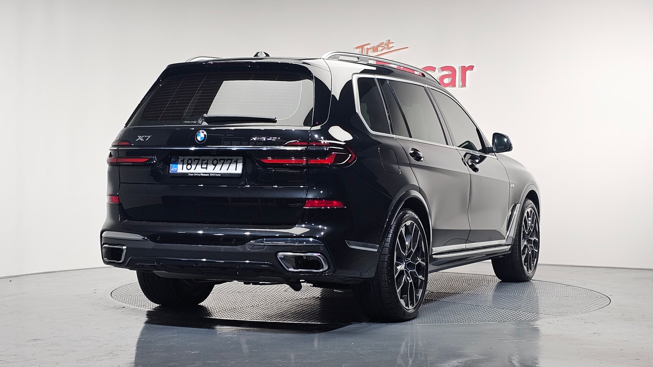 BMW X7 — фото 2