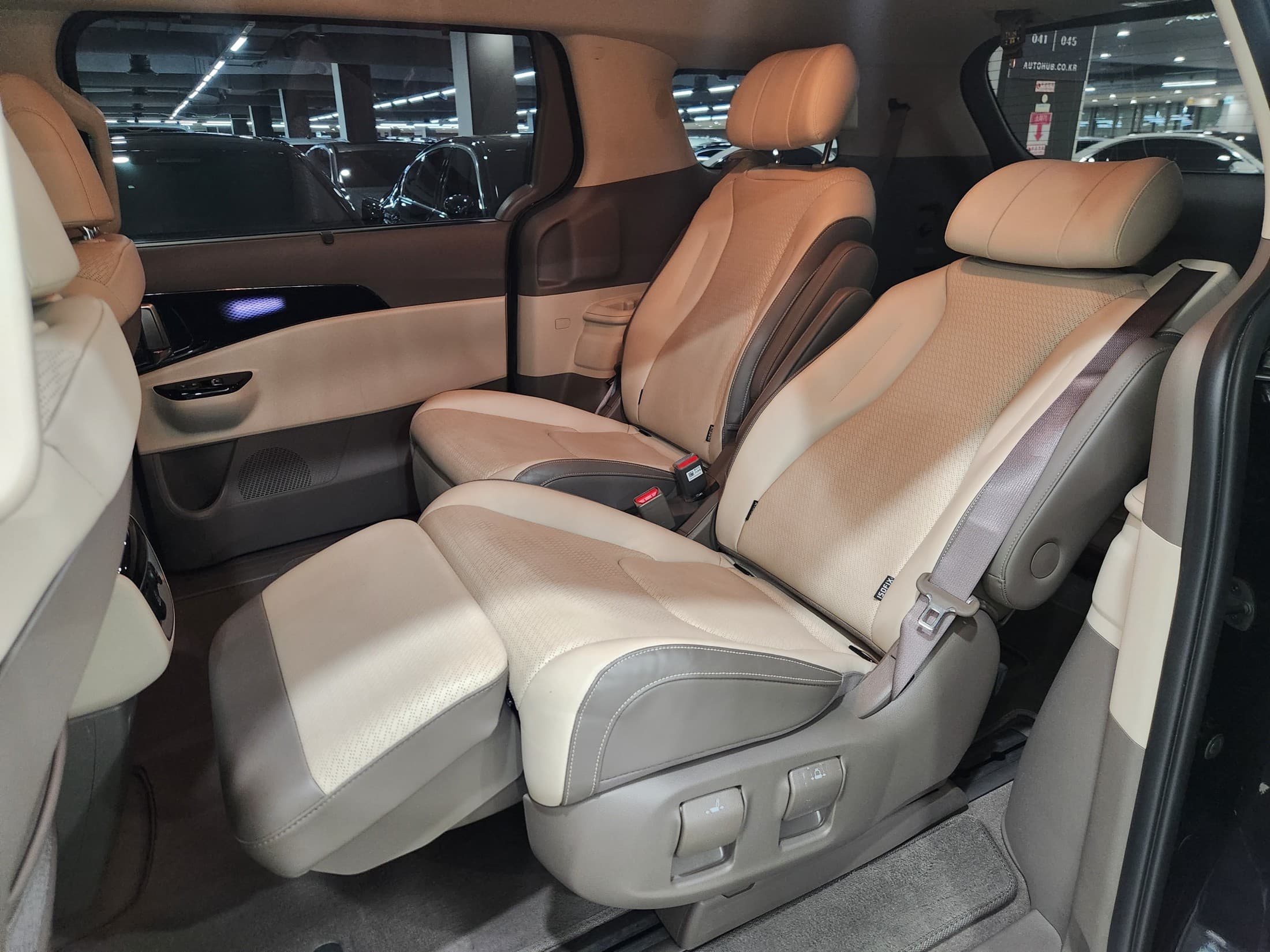 Kia Carnival — фото 16