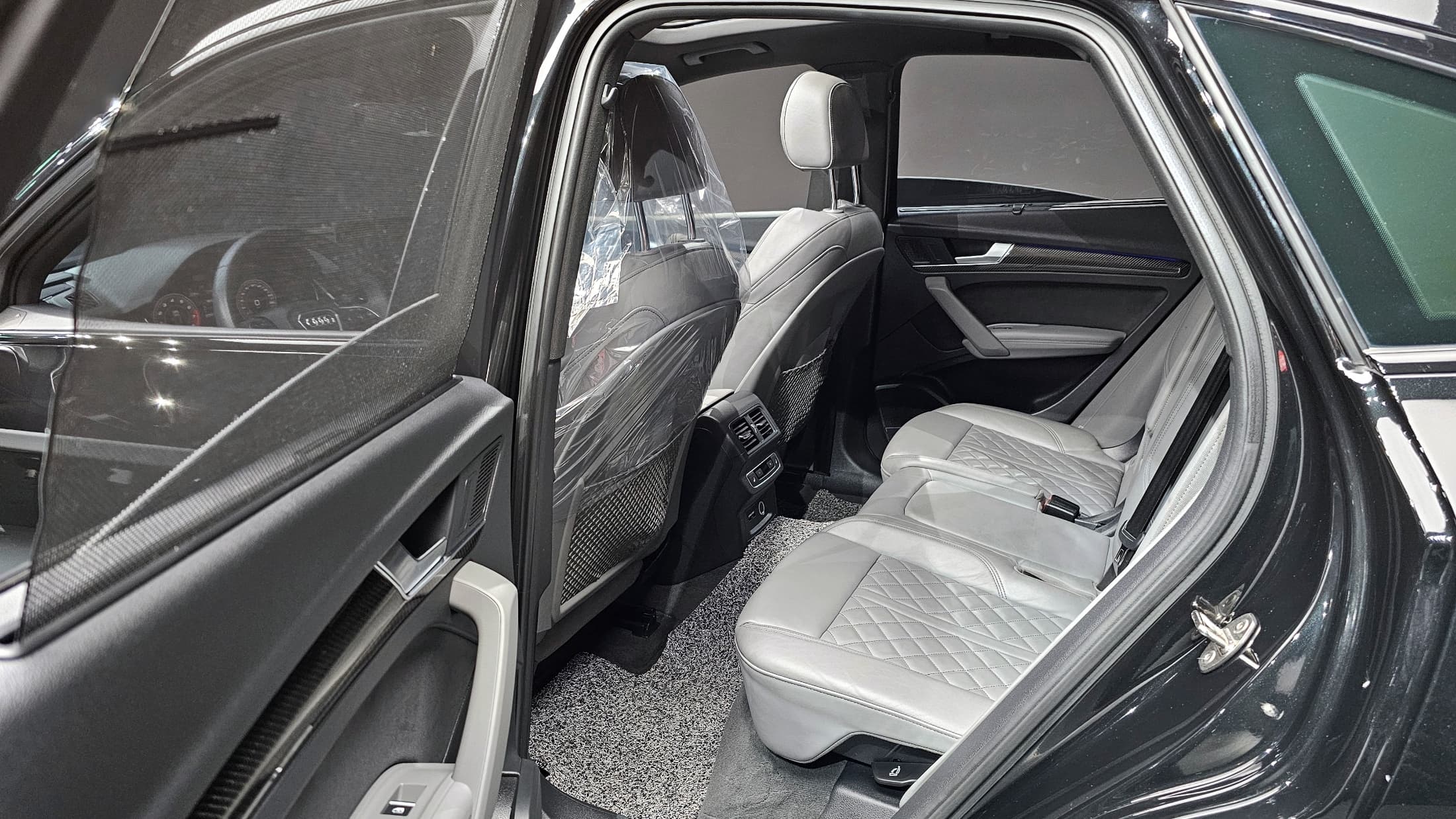 Audi SQ5 Sportback — фото 12