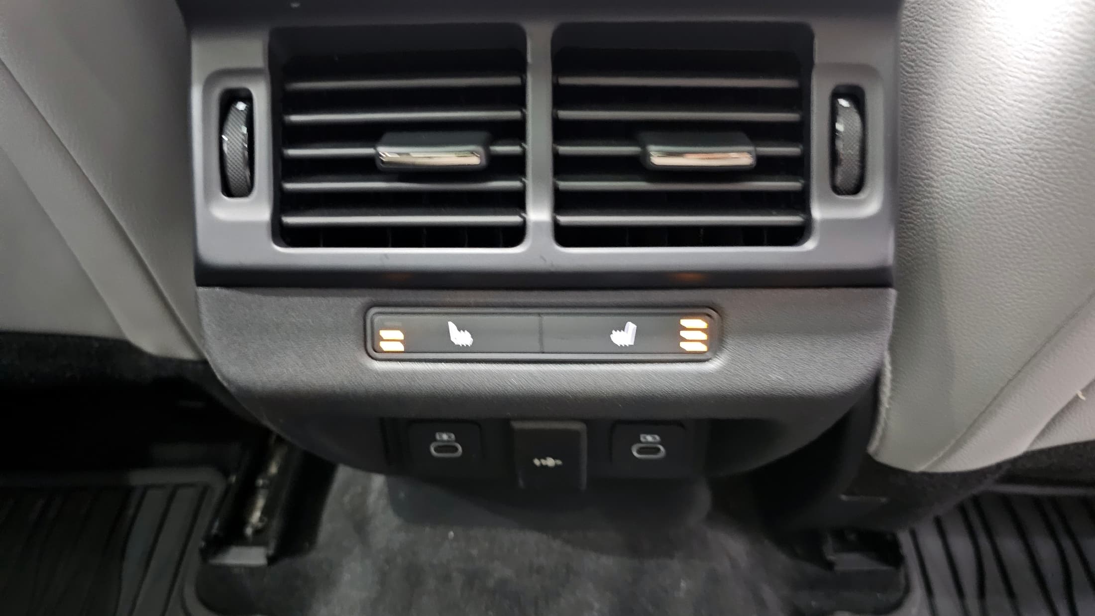 Land Rover Range Rover Evoque — фото 18
