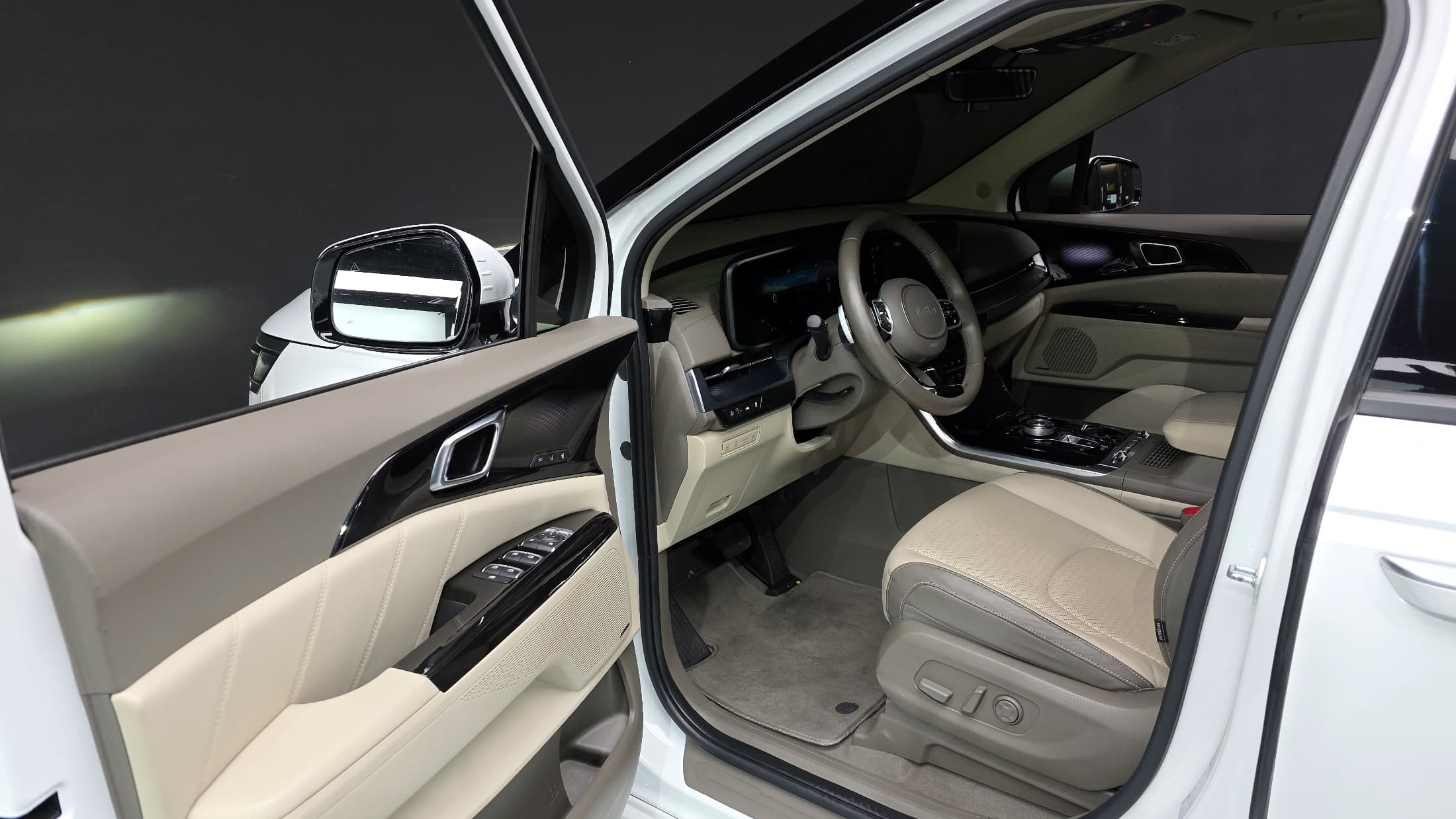 Kia Carnival — фото 10
