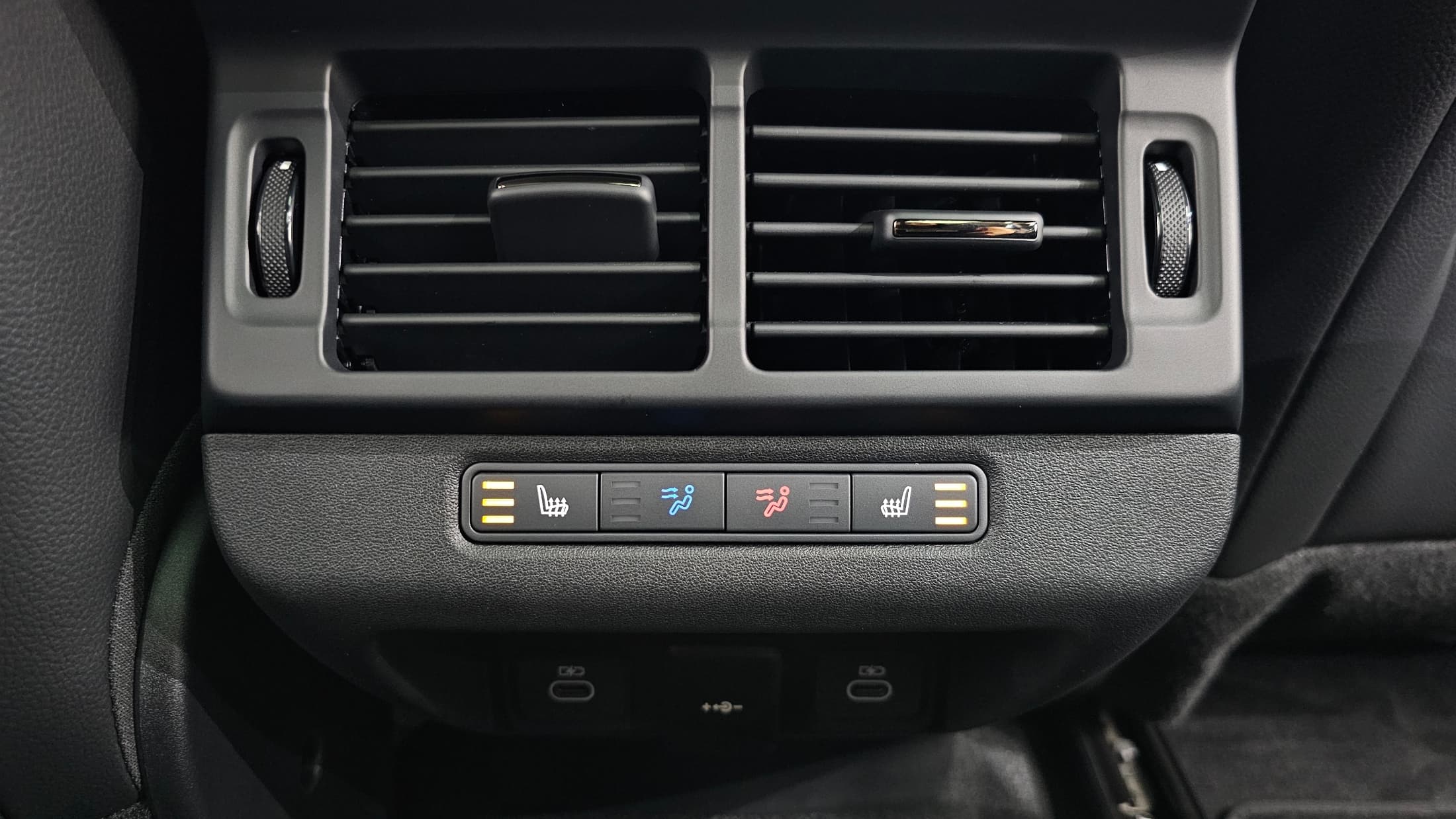 Land Rover Range Rover Evoque — фото 18