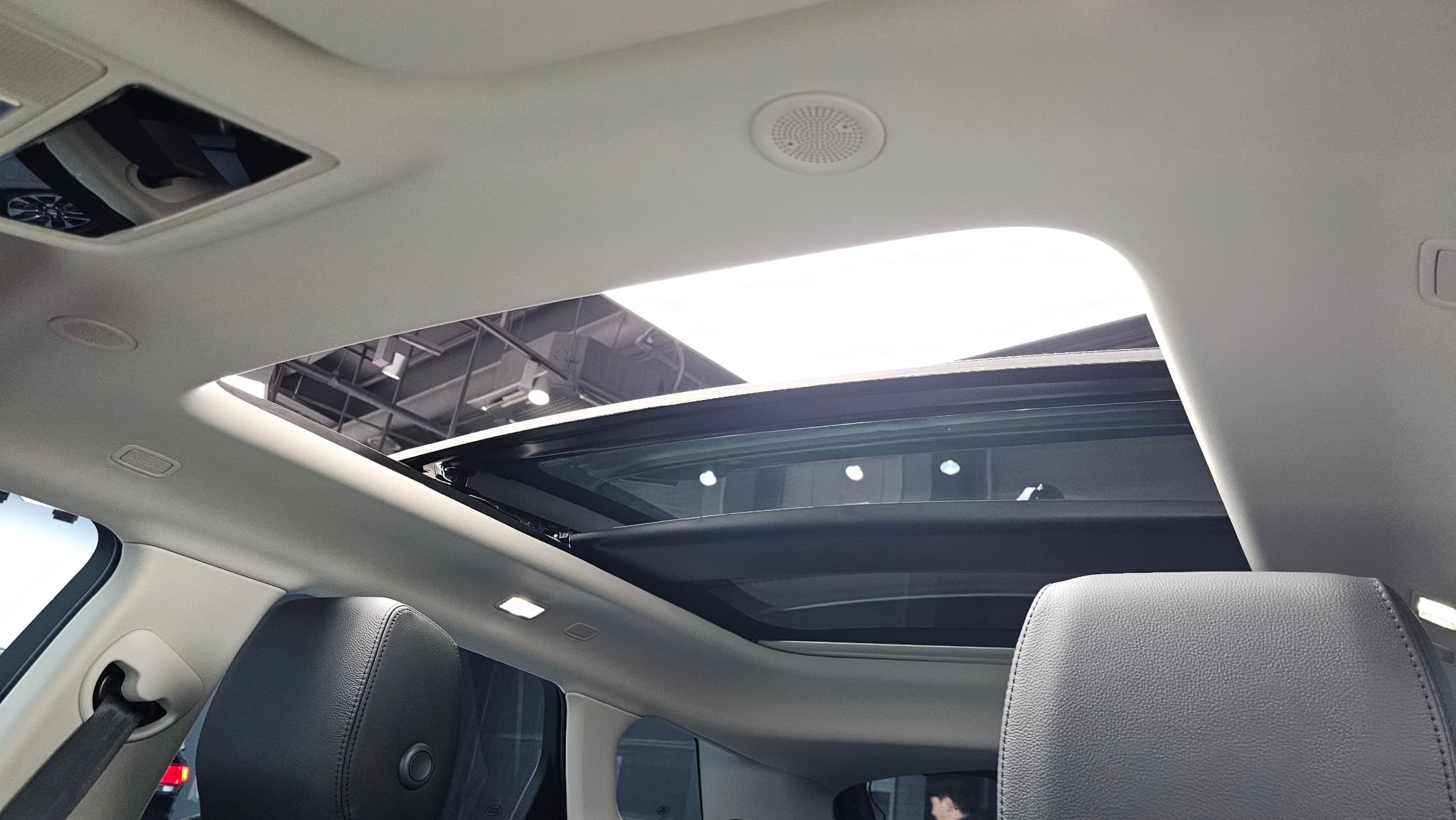 Land Rover Range Rover Evoque — фото 19