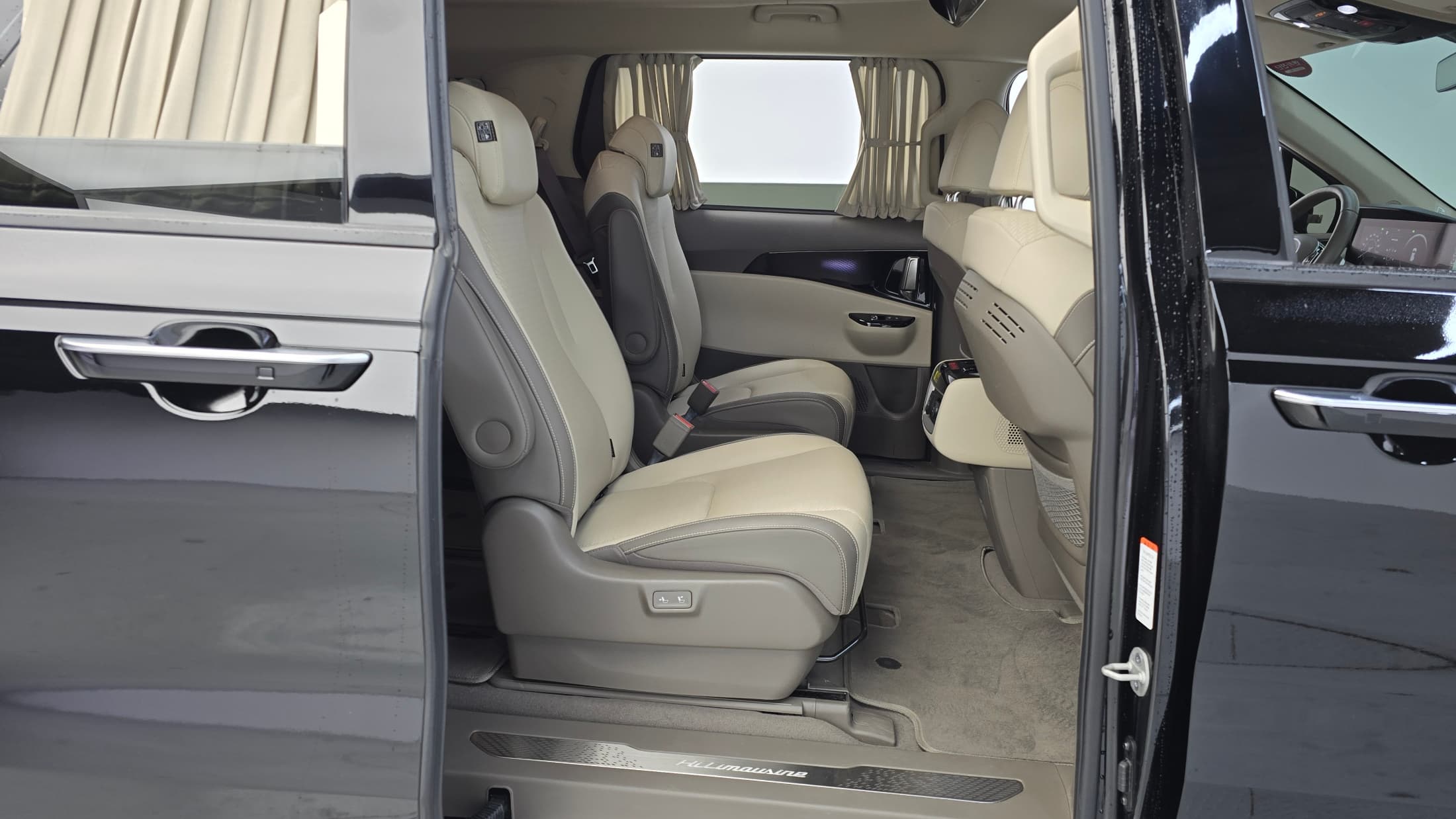 Kia Carnival — фото 12