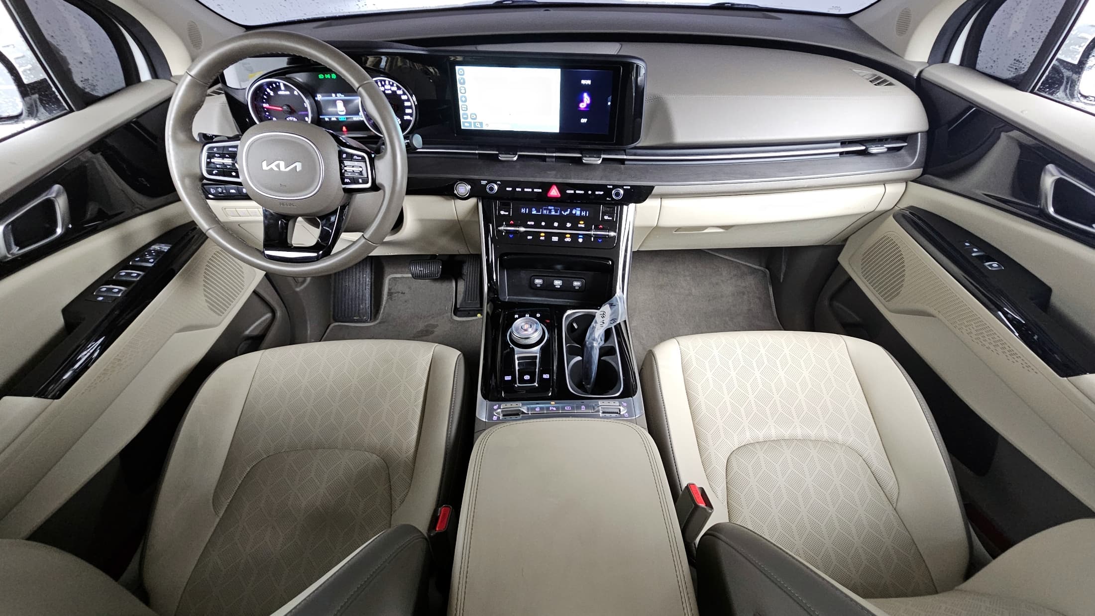 Kia Carnival — фото 7