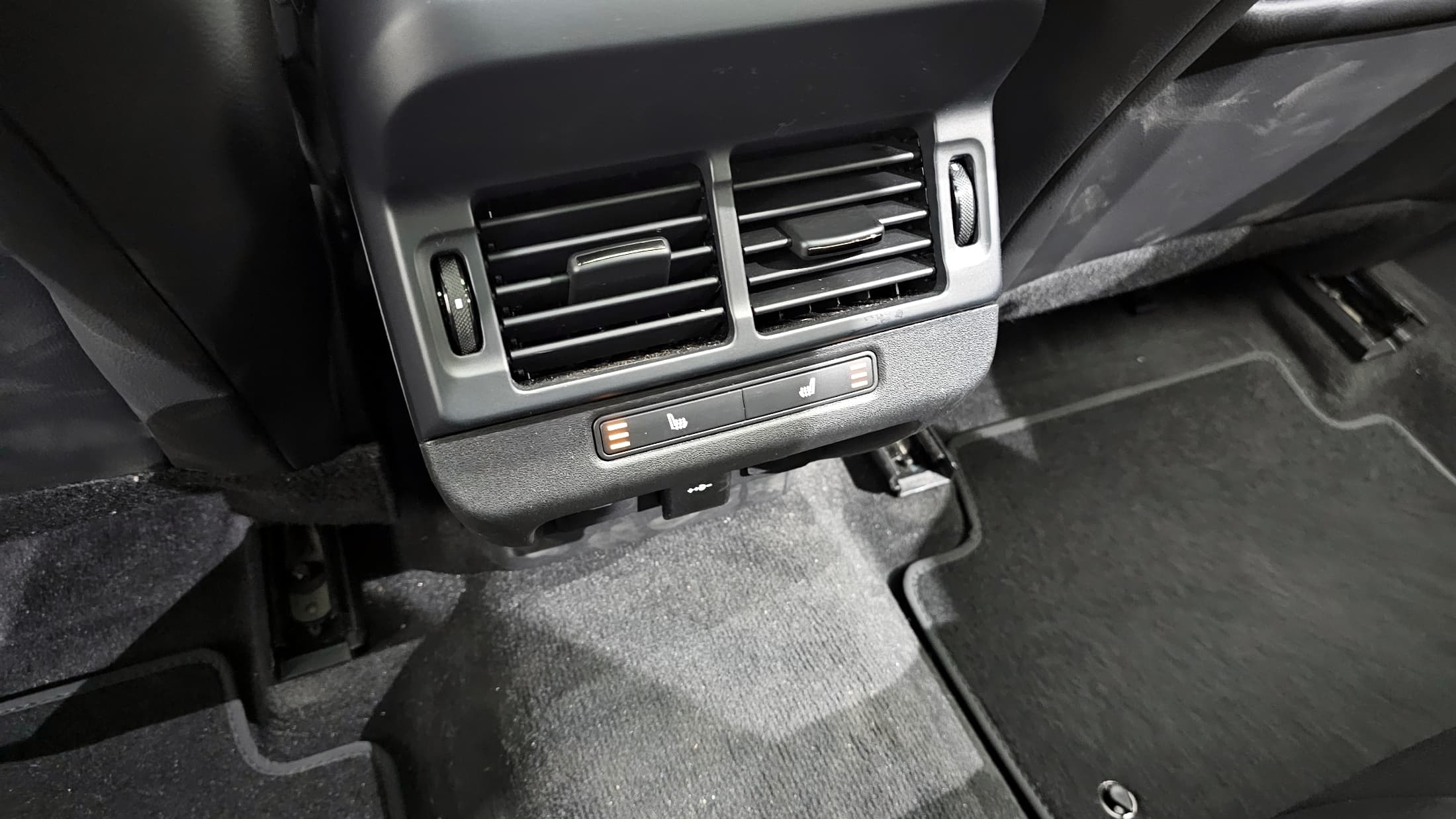 Land Rover Range Rover Evoque — фото 17