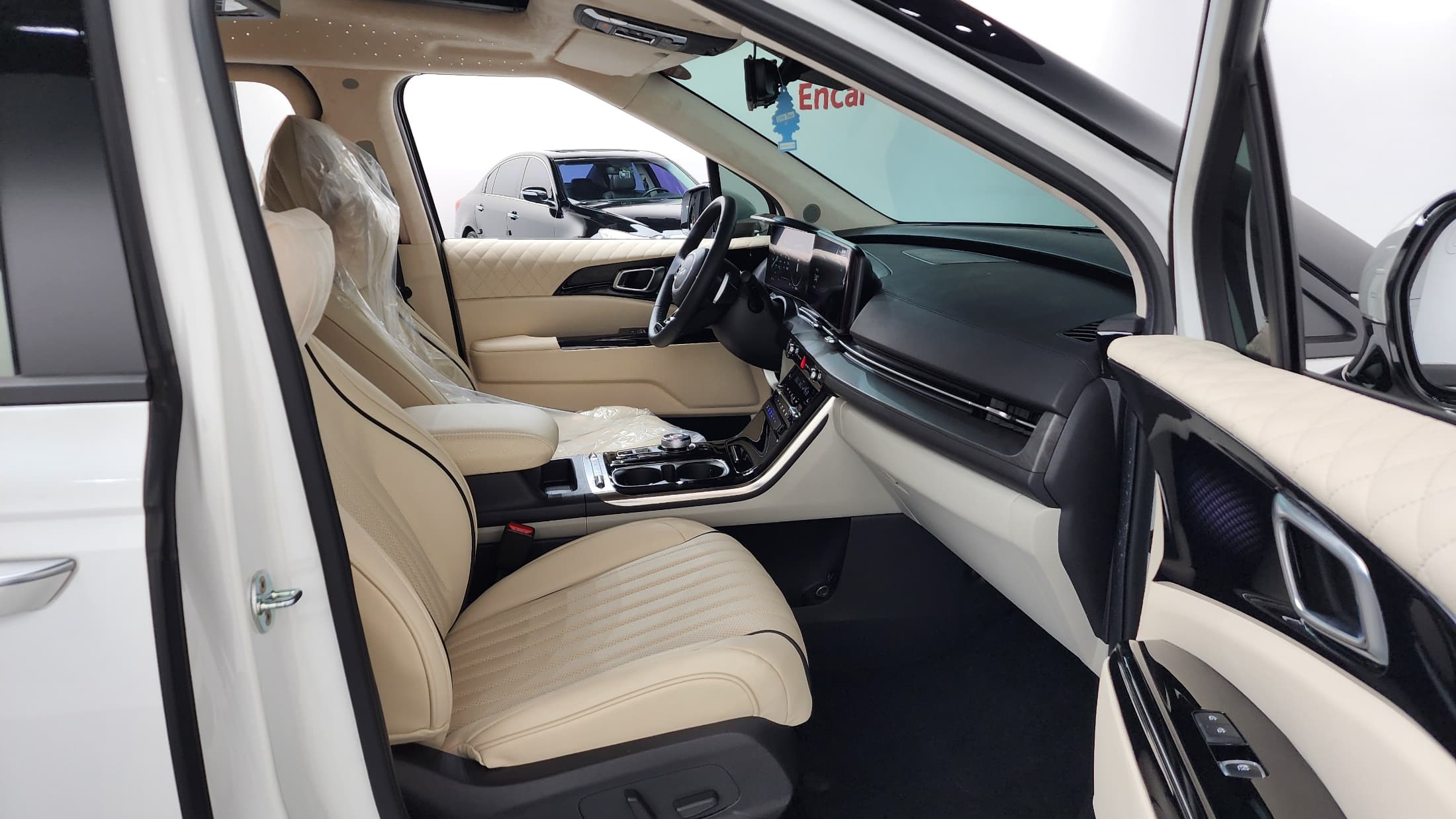 Kia Carnival — фото 11