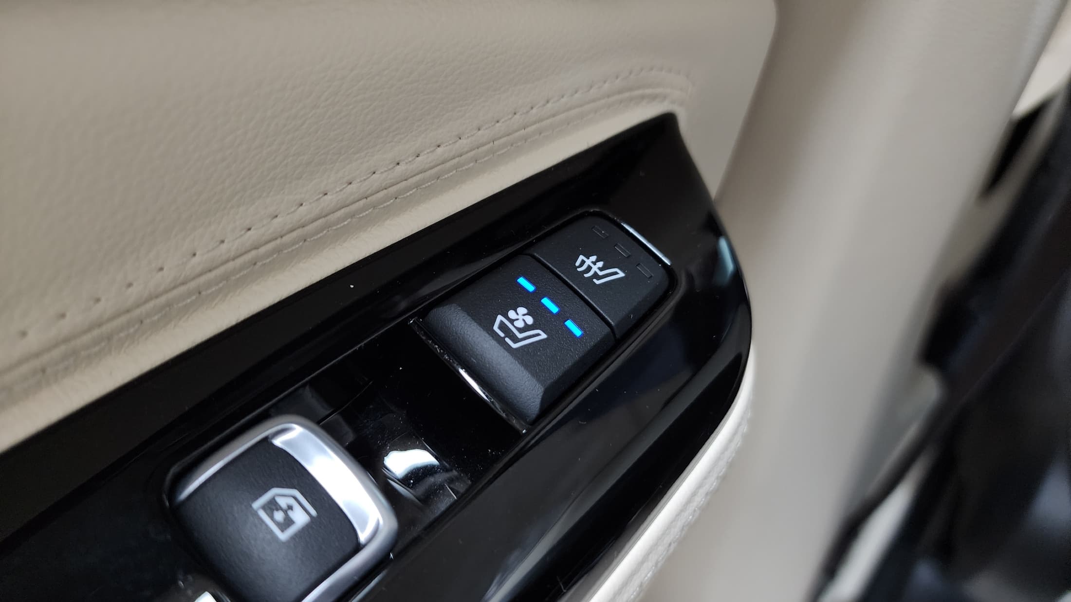 Kia Carnival — фото 17