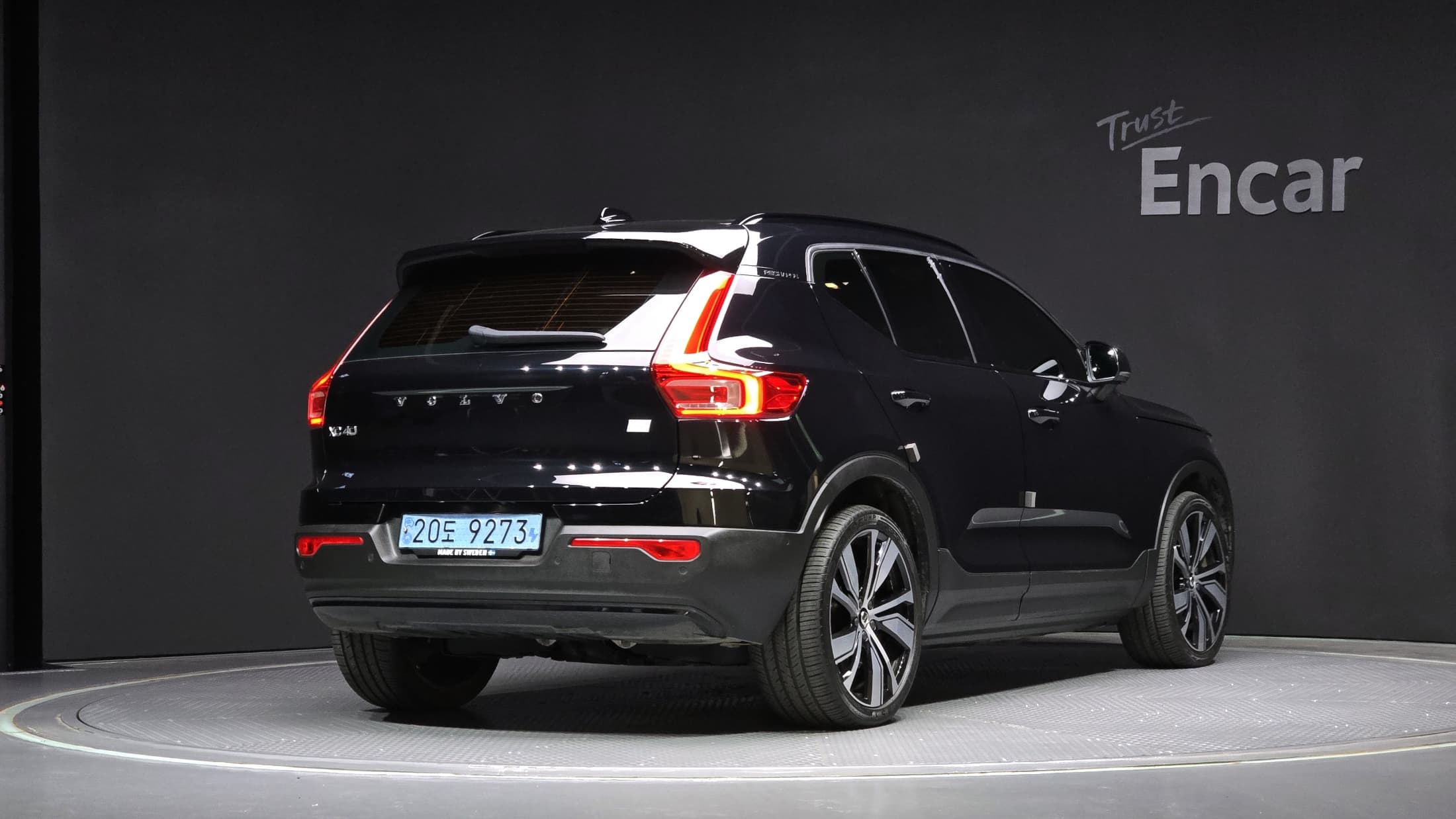 Volvo XC40 — фото 2