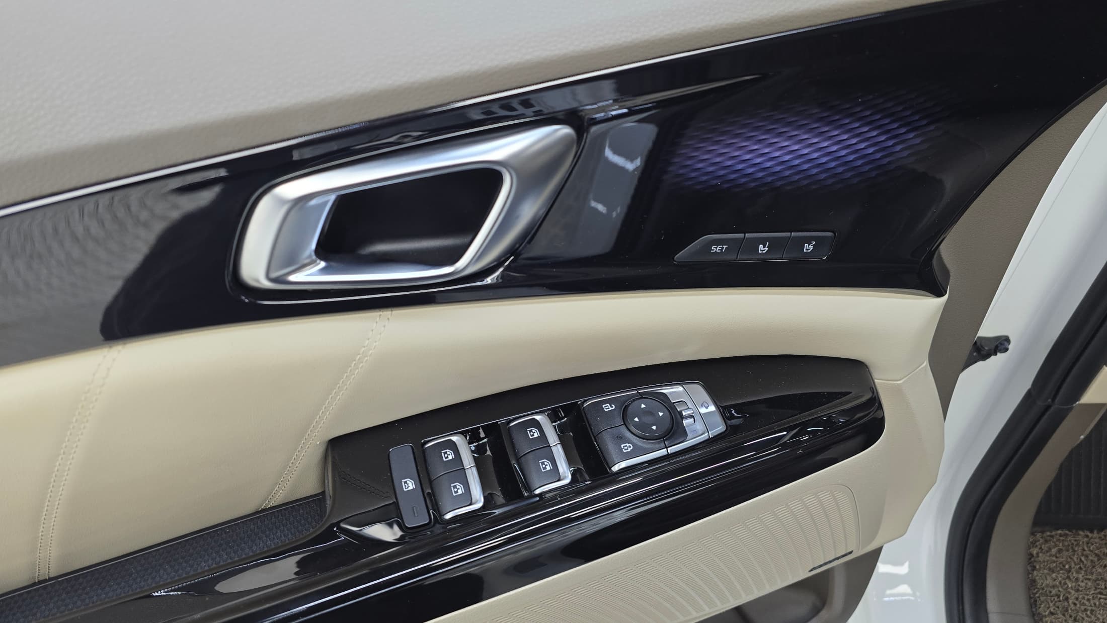 Kia Carnival — фото 18