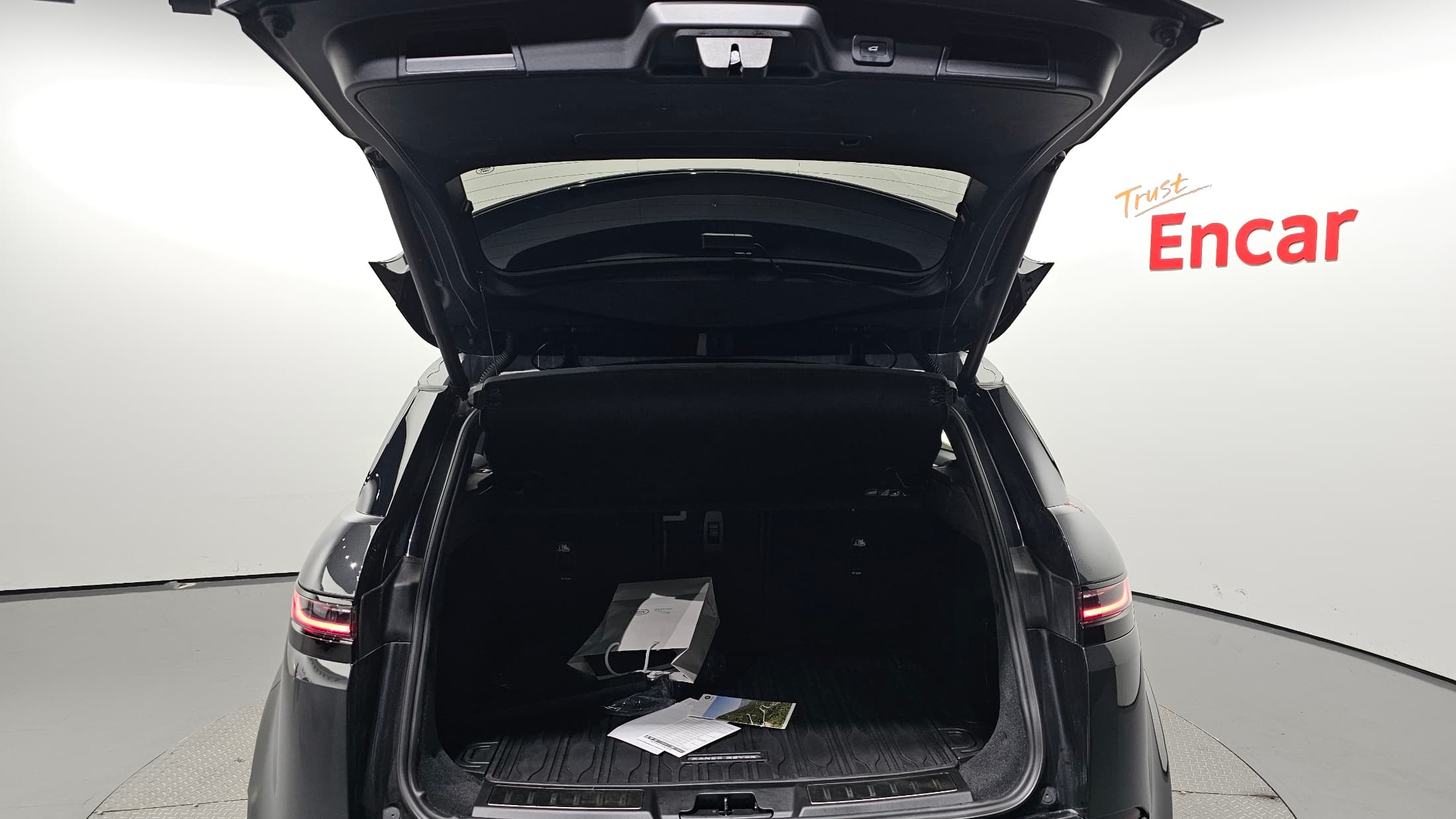 Land Rover Range Rover Evoque — фото 20